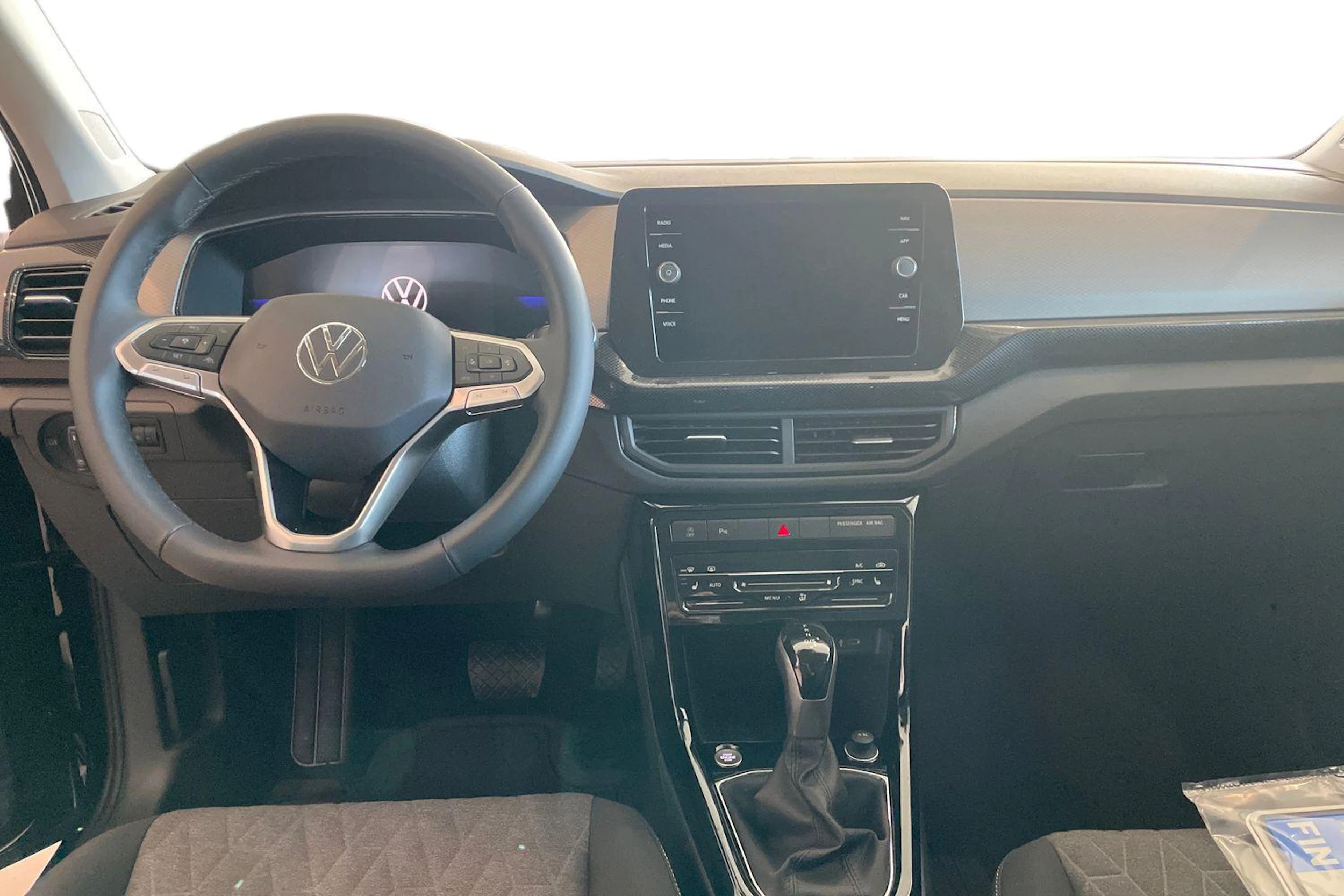 musta Volkswagen T-Cross 2026 kuva 7.