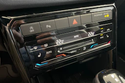 musta Volkswagen T-Cross 2026 kuva 11.