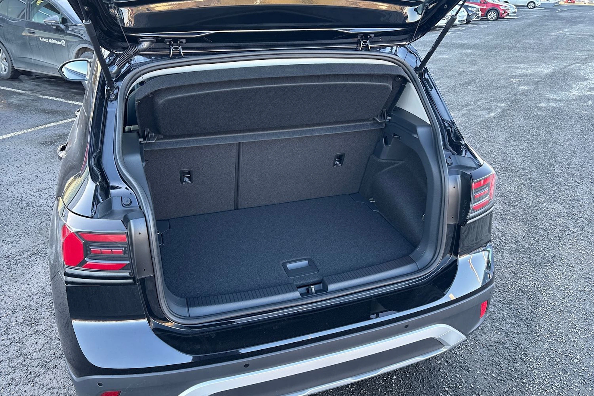 musta Volkswagen T-Cross 2026 kuva 11.