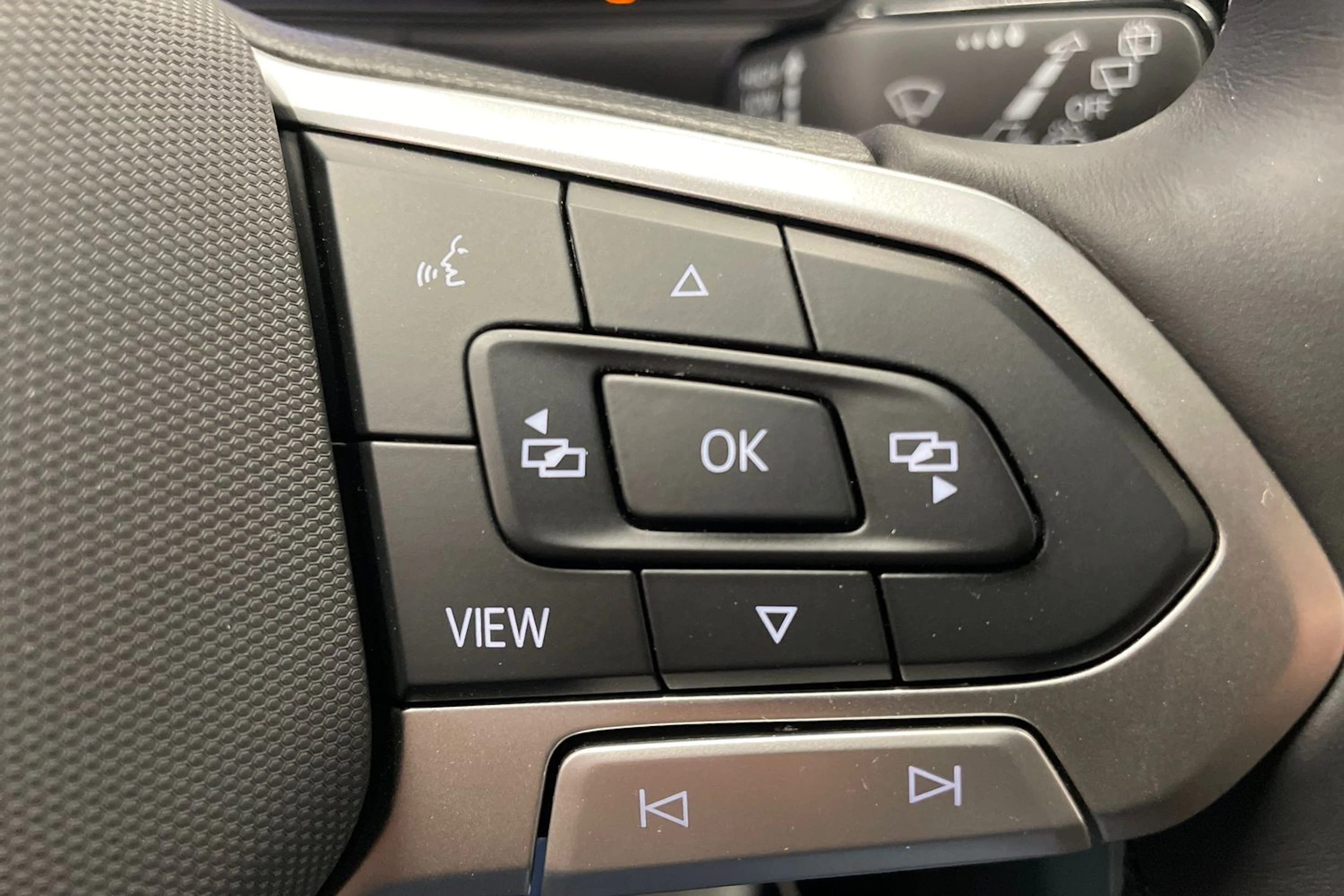 harmaa Volkswagen T-Cross 2026 kuva 13.