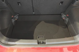 met. punainen Volkswagen T-Cross 2026 kuva 11.