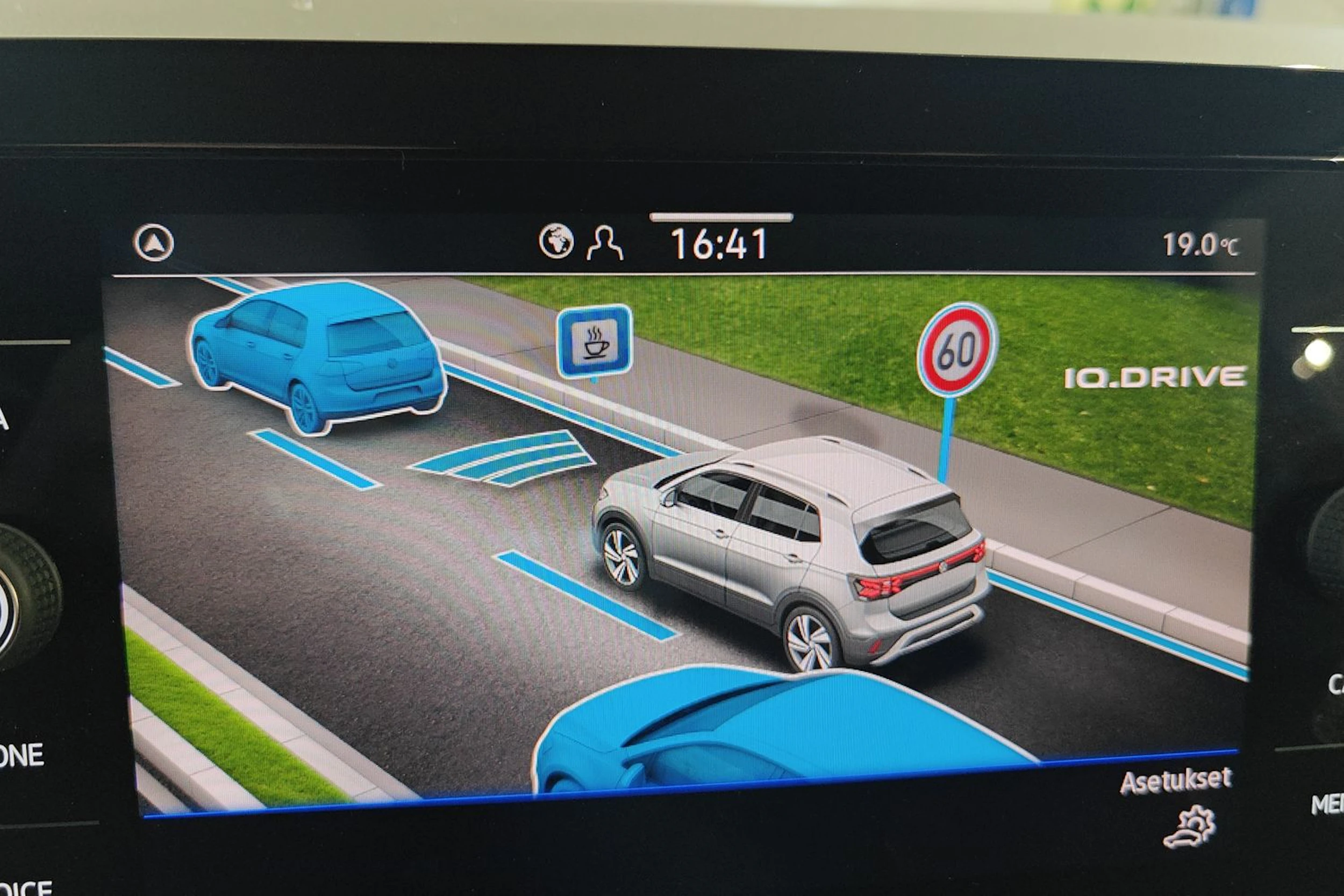 met. punainen Volkswagen T-Cross 2026 kuva 12.