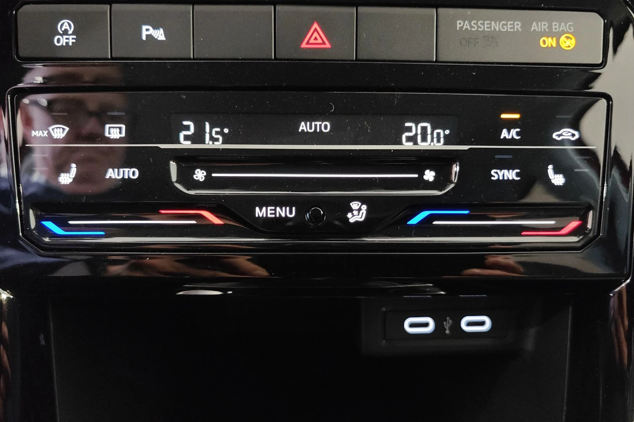 met. punainen Volkswagen T-Cross 2026 kuva 18.