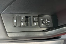 punainen Volkswagen T-Cross 2026 kuva 12.