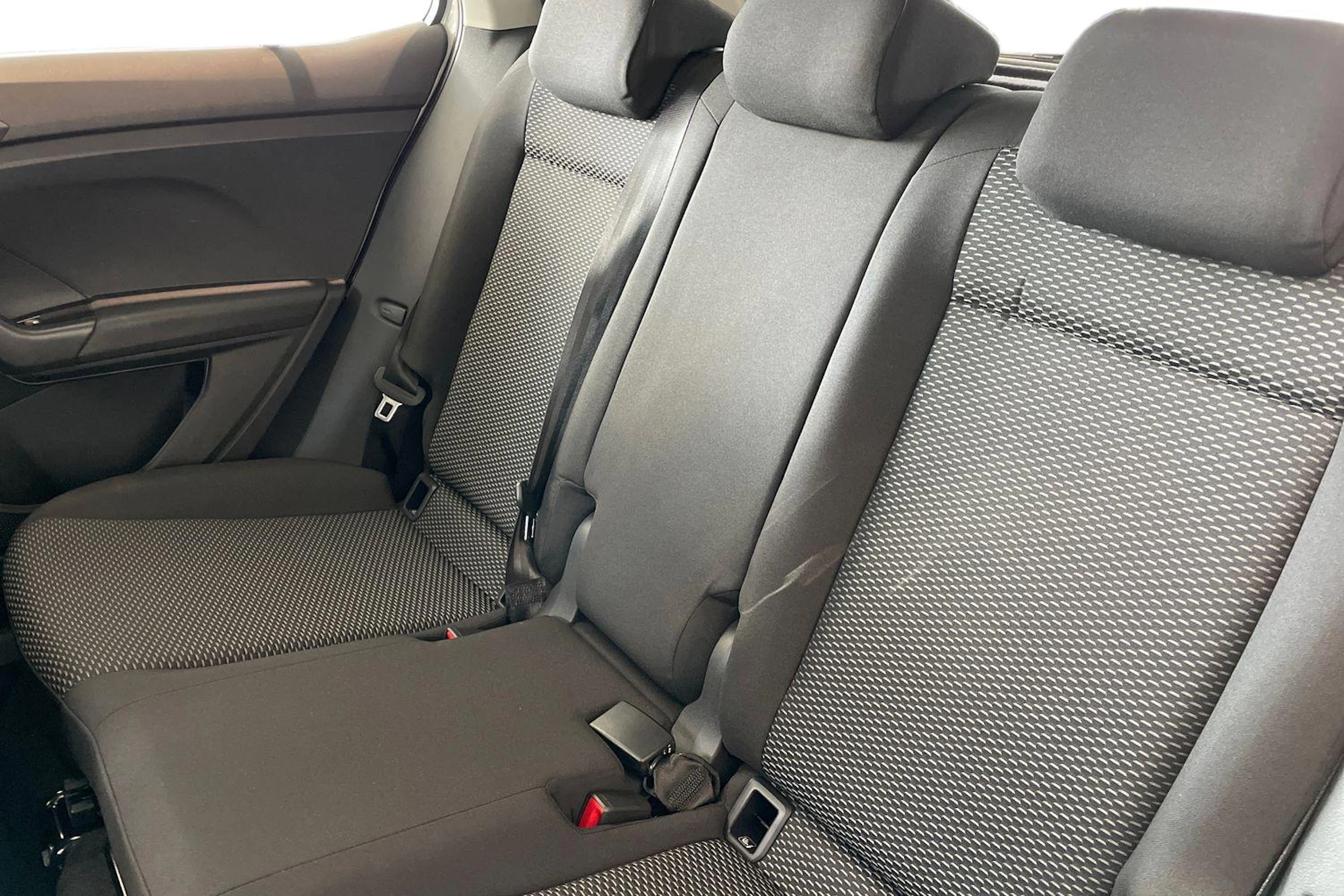 valkoinen Volkswagen T-Cross 2026 kuva 8.