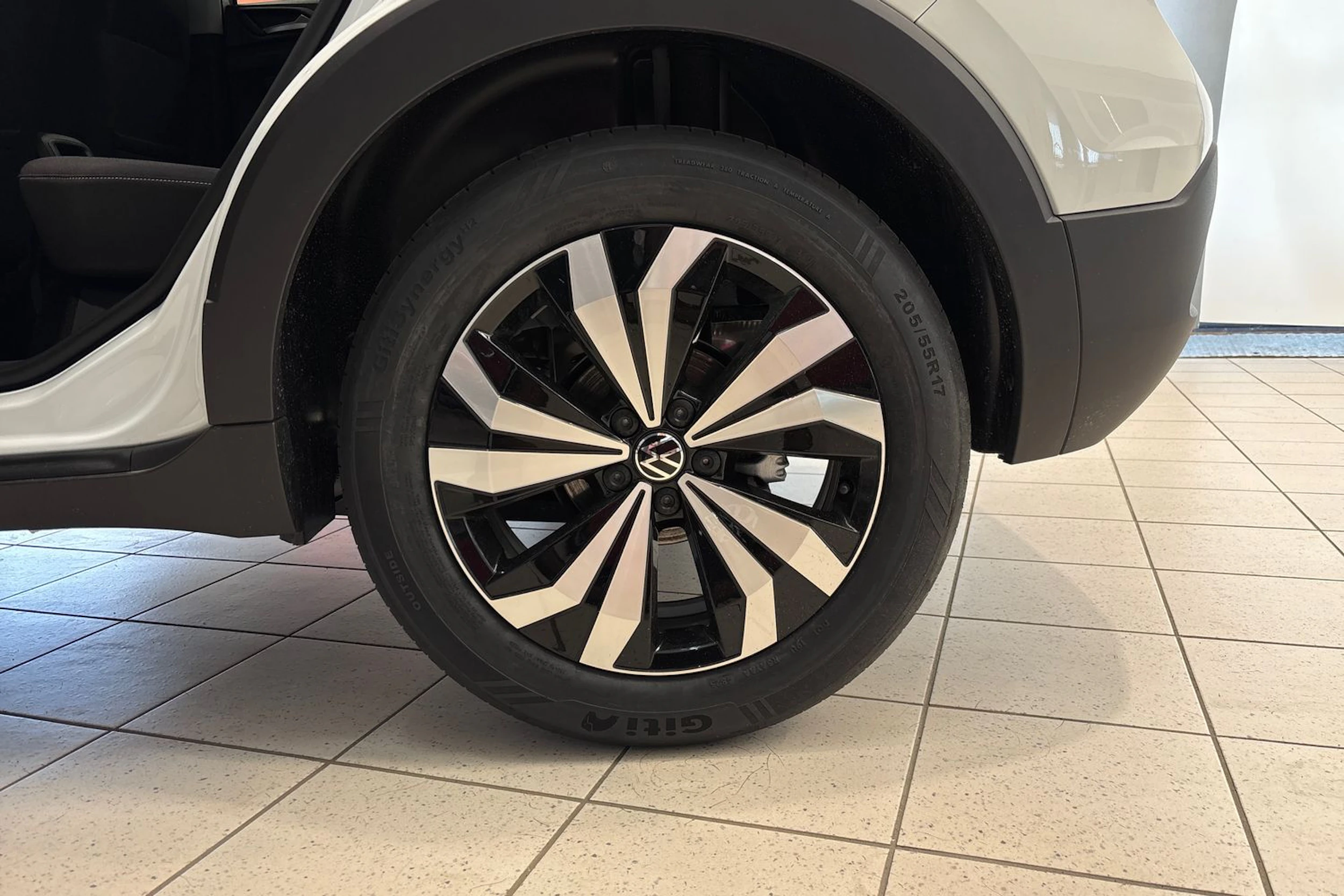 valkoinen Volkswagen T-Cross 2026 kuva 10.