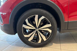 punainen Volkswagen T-Cross 2026 kuva 10.