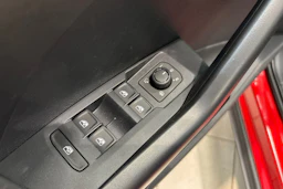 punainen Volkswagen T-Cross 2026 kuva 16.