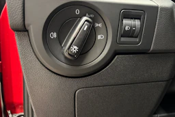 punainen Volkswagen T-Cross 2026 kuva 17.