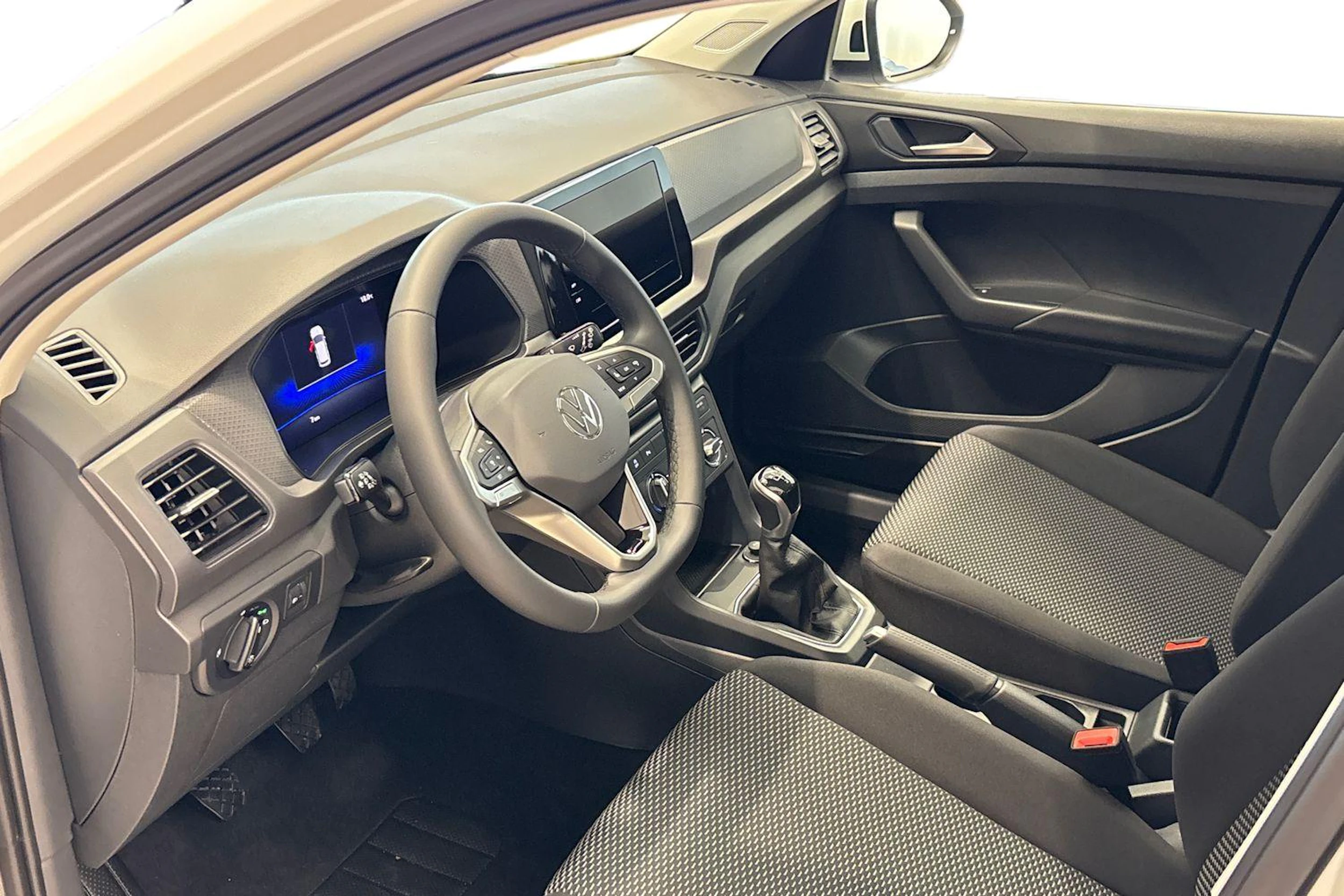 valkoinen Volkswagen T-Cross 2026 kuva 6.