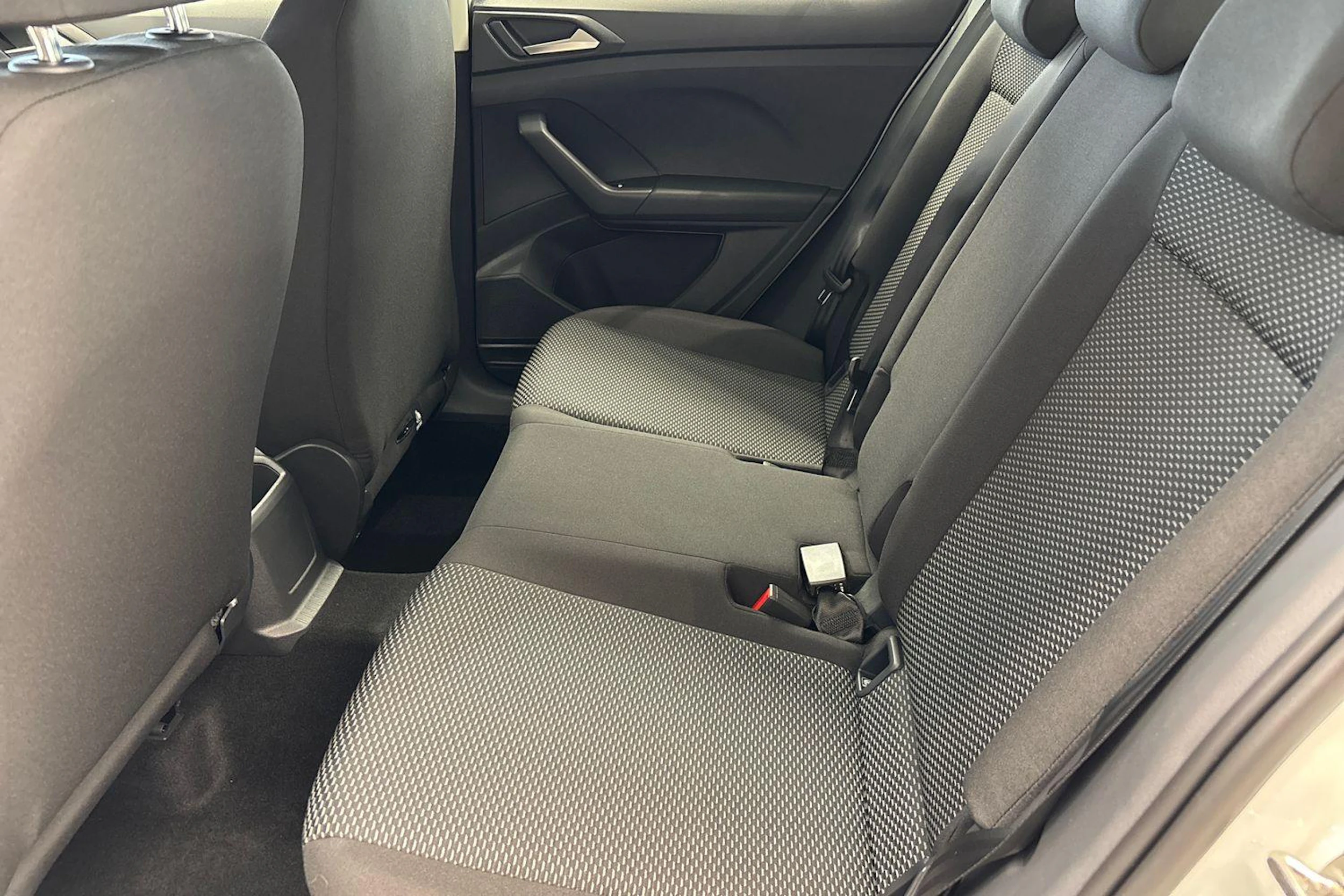 valkoinen Volkswagen T-Cross 2026 kuva 8.