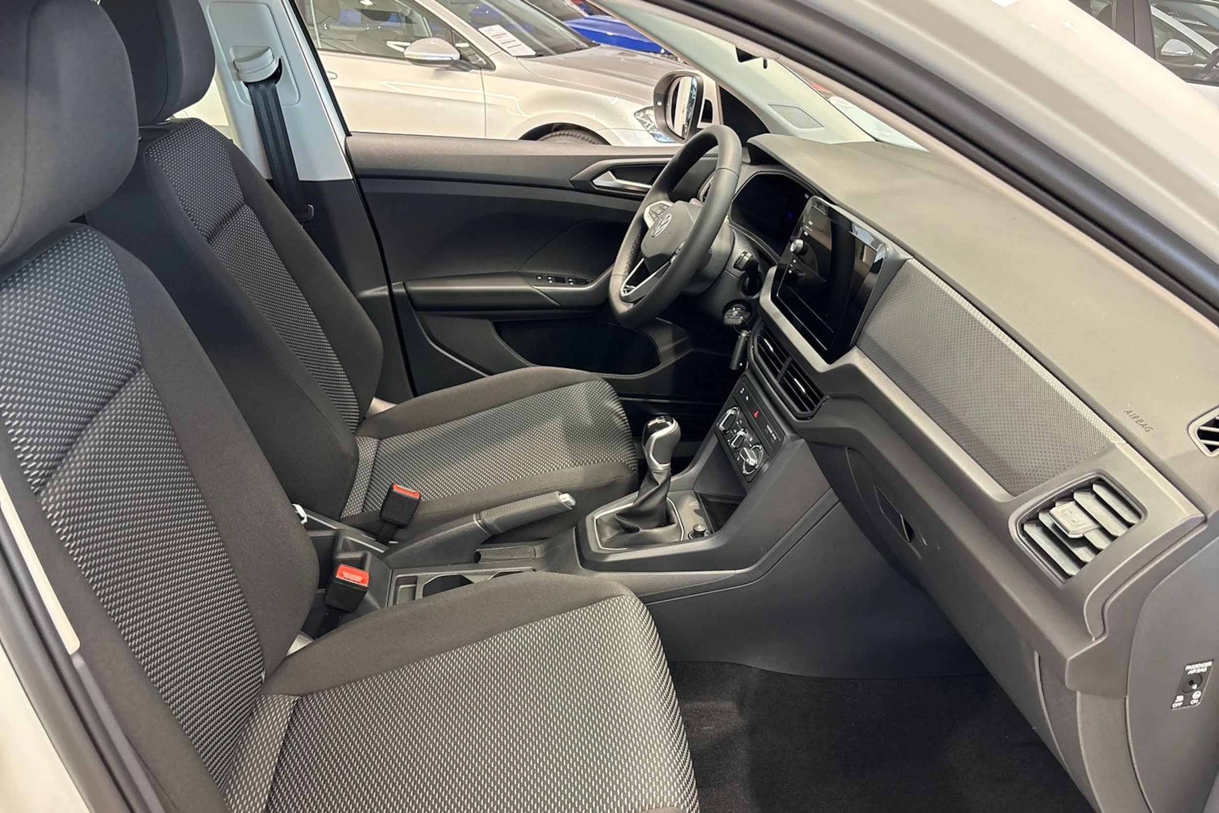 valkoinen Volkswagen T-Cross 2026 kuva 11.