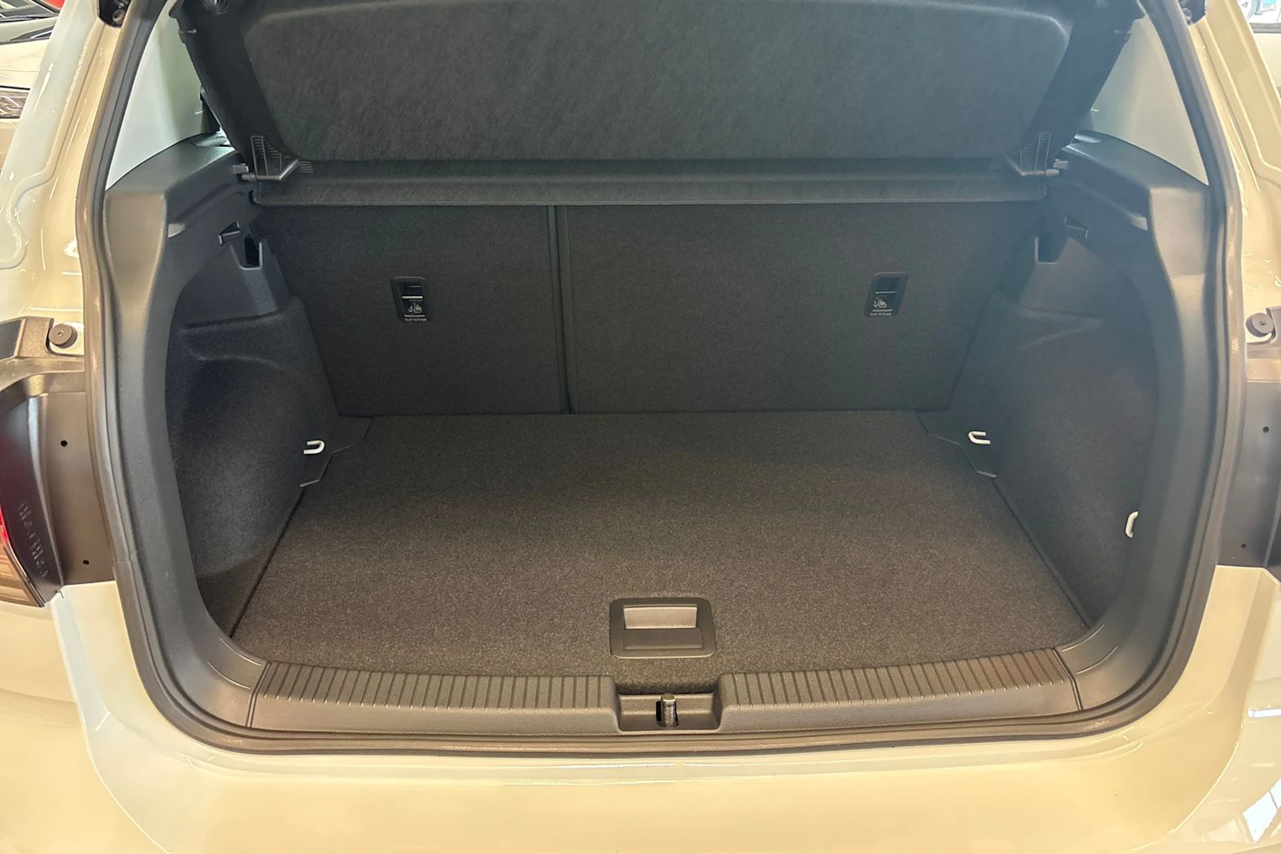 valkoinen Volkswagen T-Cross 2026 kuva 15.