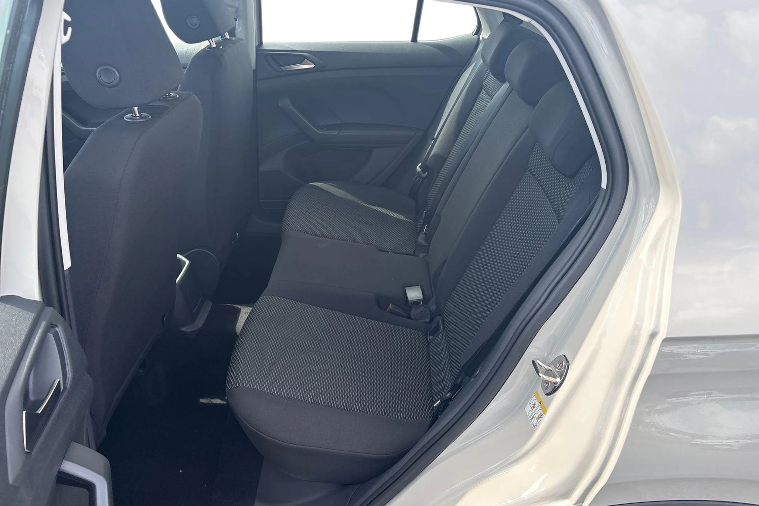 harmaa Volkswagen T-Cross 2026 kuva 8.