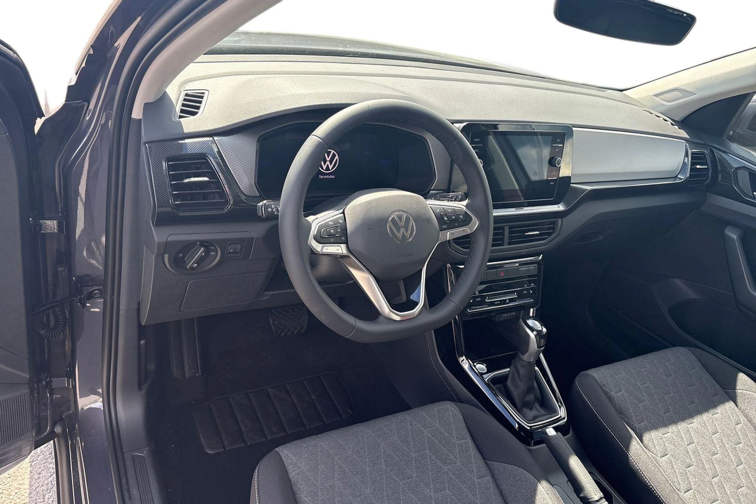 harmaa Volkswagen T-Cross 2026 kuva 7.
