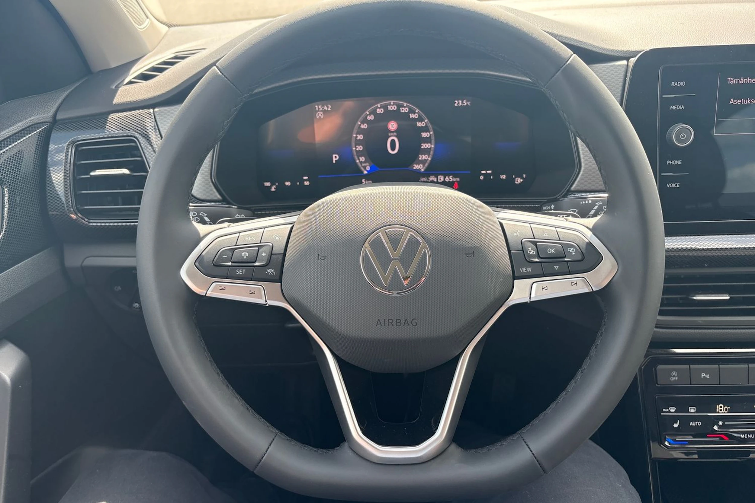 harmaa Volkswagen T-Cross 2026 kuva 13.