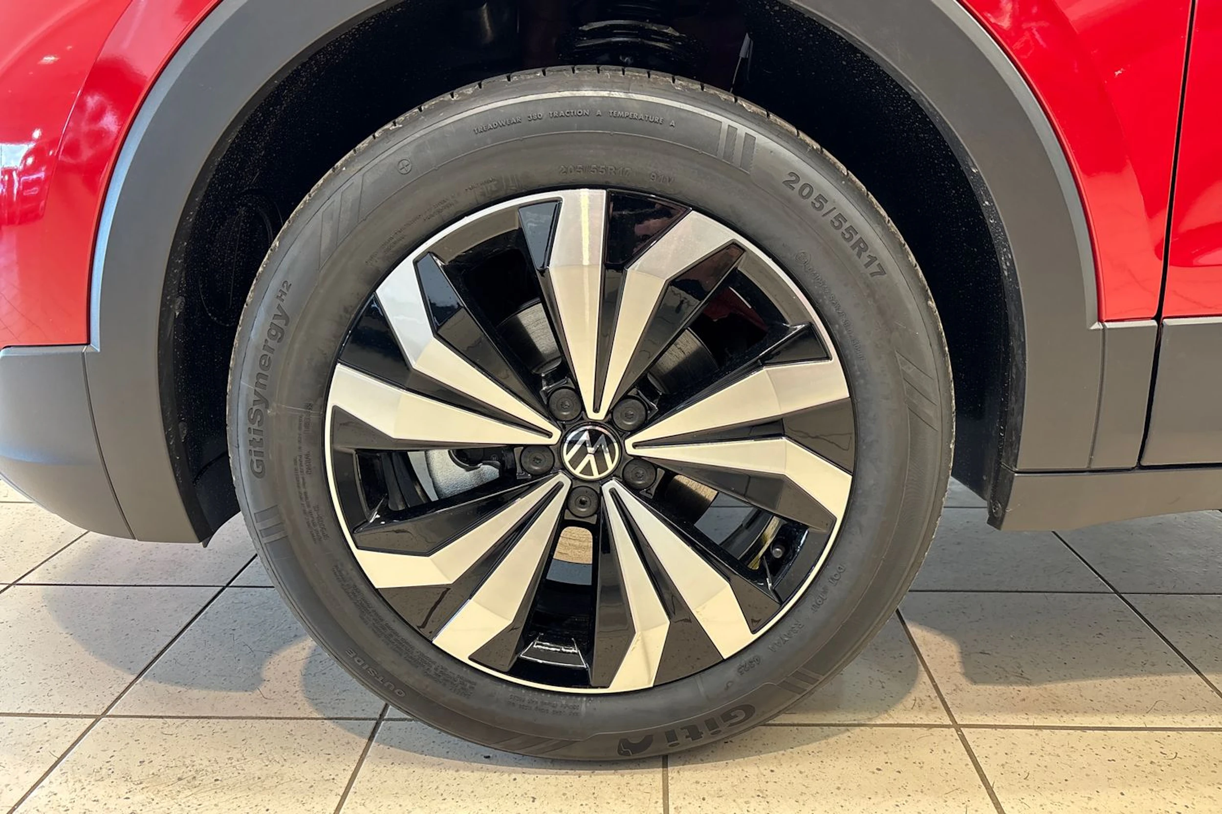 punainen Volkswagen T-Cross 2026 kuva 10.