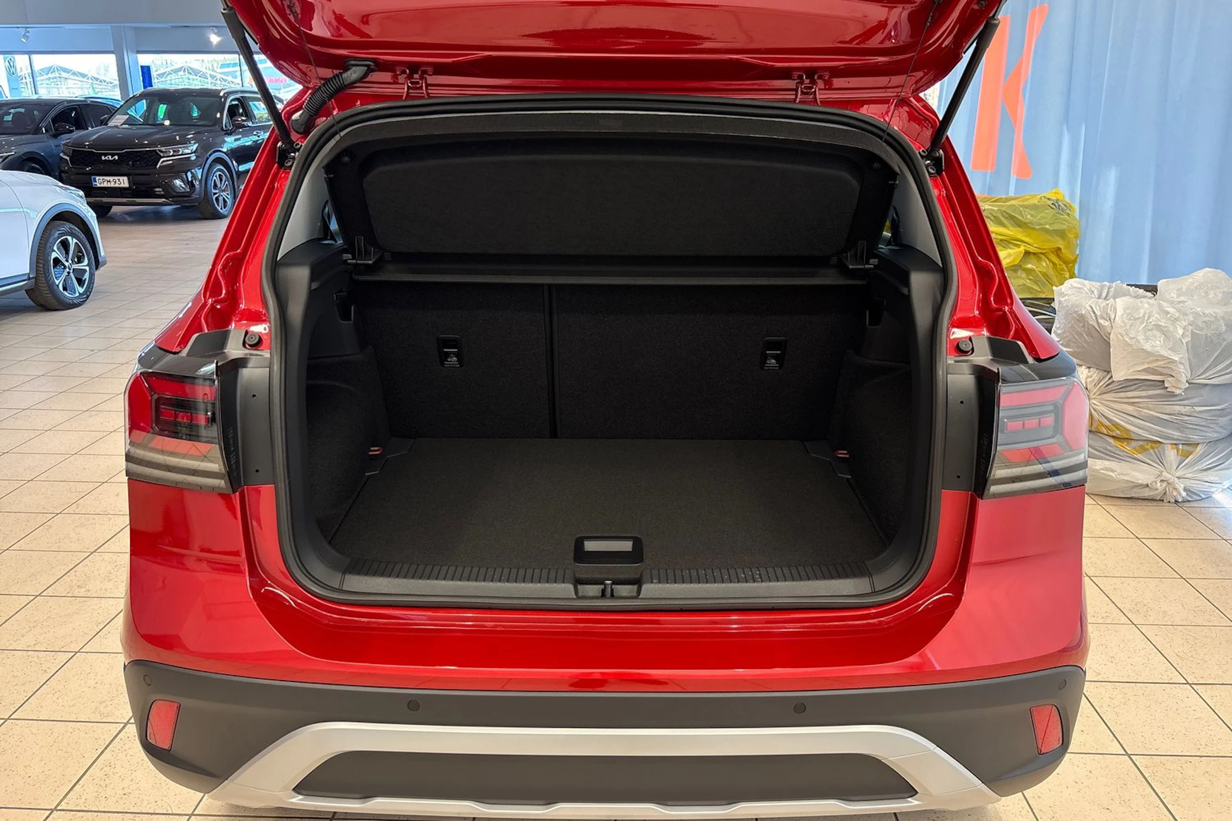 punainen Volkswagen T-Cross 2026 kuva 11.