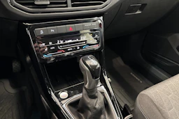 punainen Volkswagen T-Cross 2026 kuva 19.