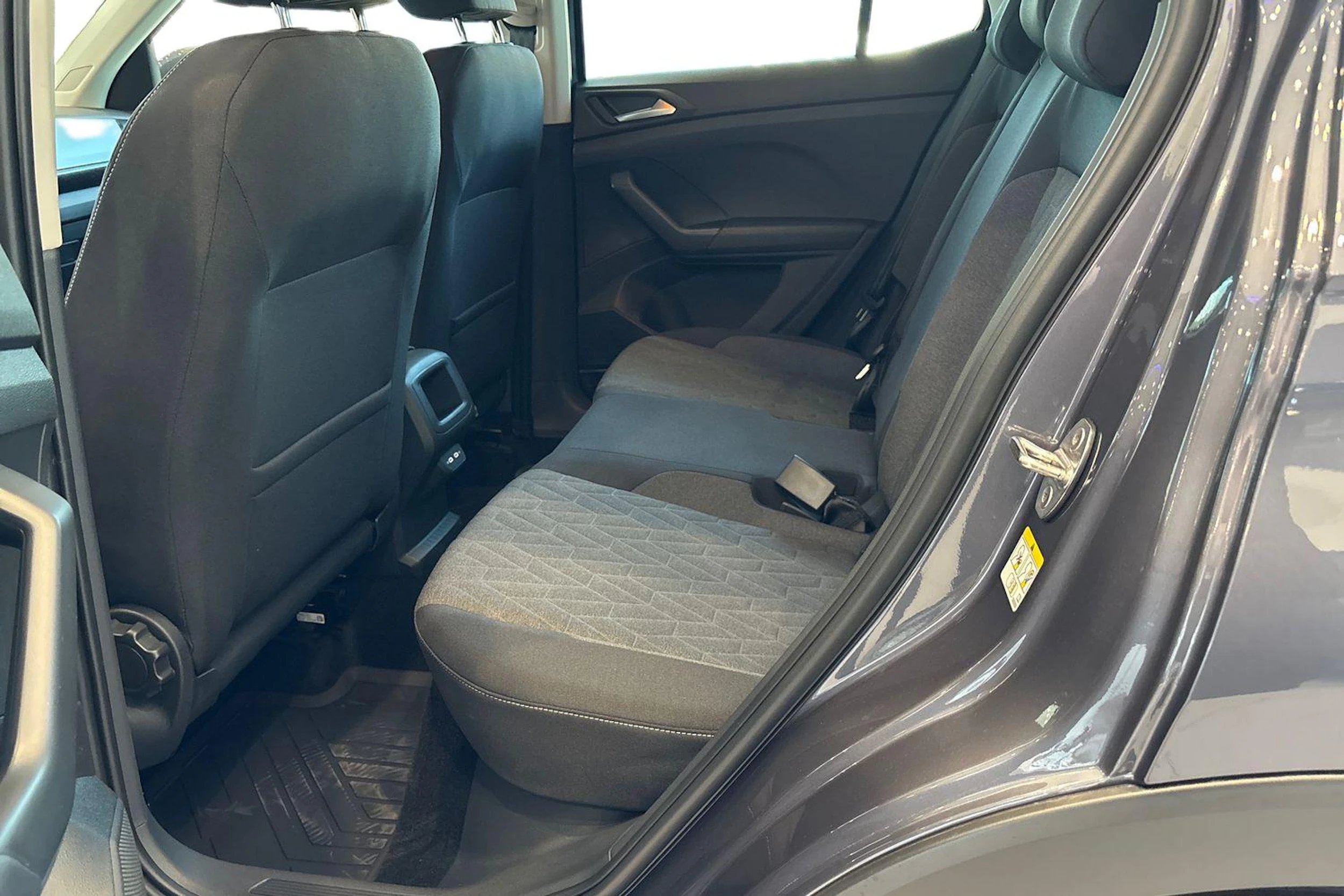 harmaa Volkswagen T-Cross 2026 kuva 8.