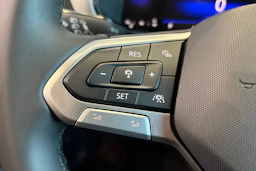 harmaa Volkswagen T-Cross 2026 kuva 13.