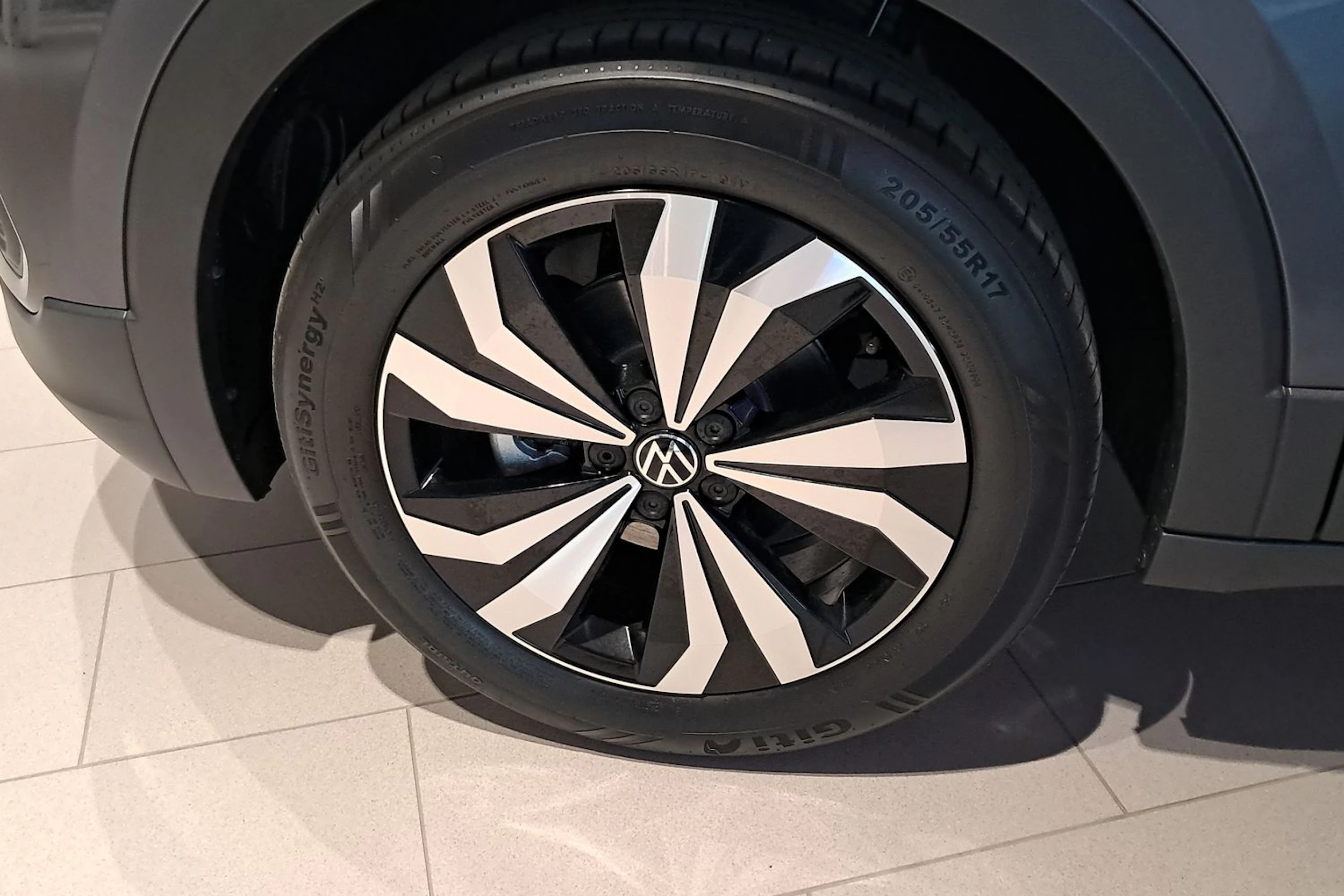 harmaa Volkswagen T-Cross 2026 kuva 10.