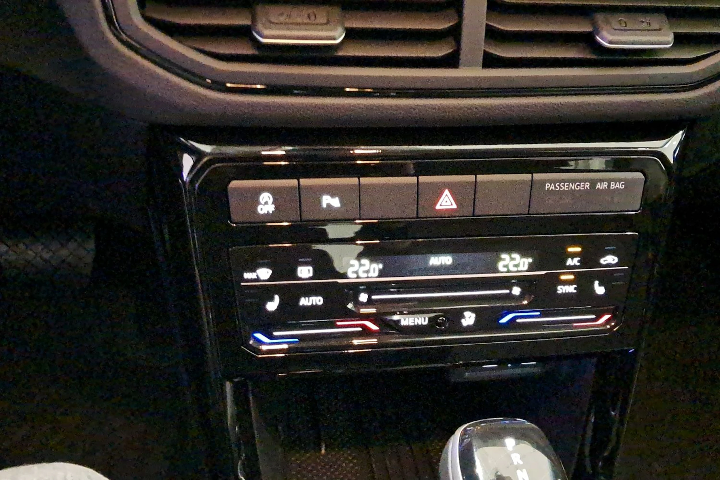 harmaa Volkswagen T-Cross 2026 kuva 13.