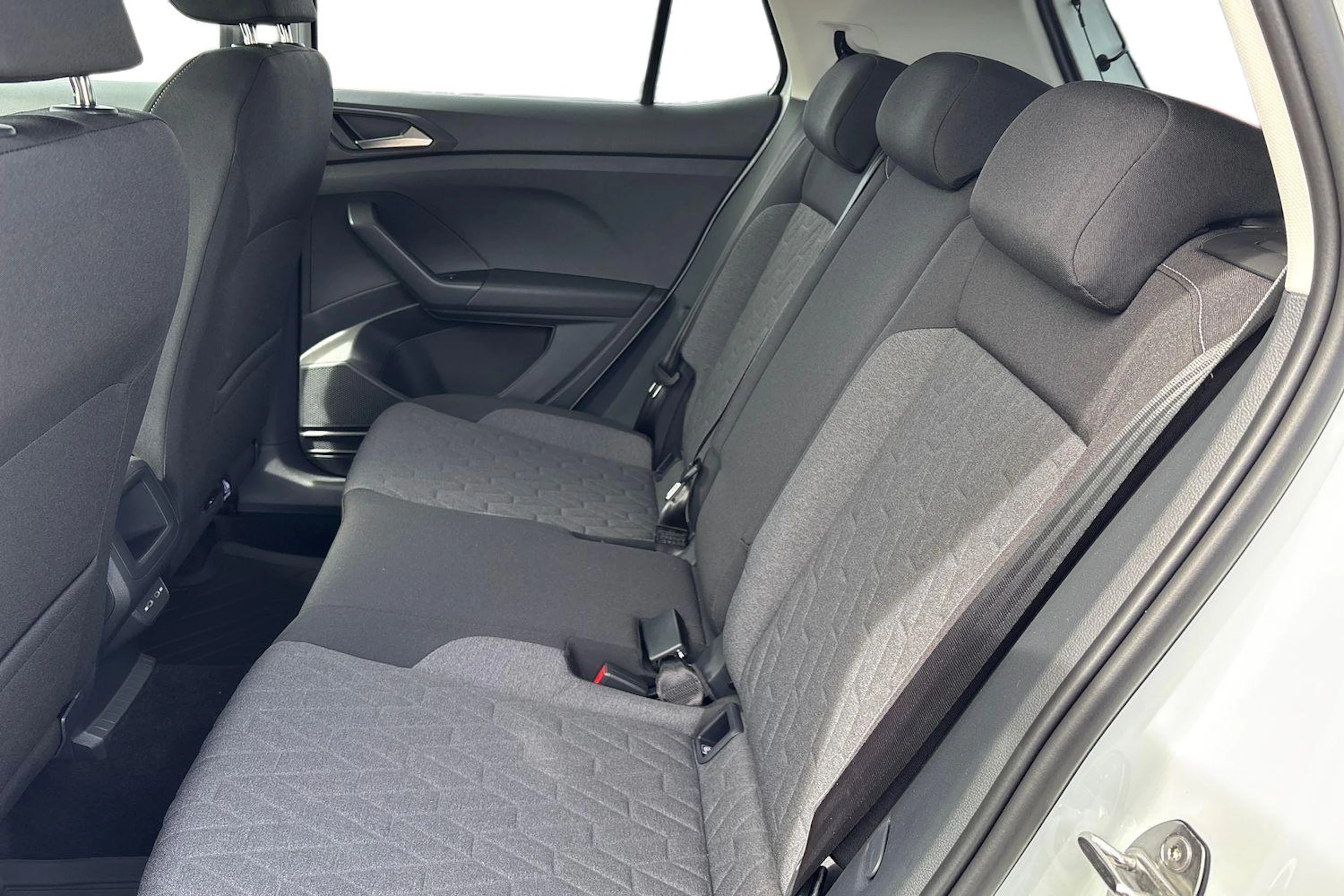 valkoinen Volkswagen T-Cross 2026 kuva 8.