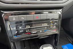 valkoinen Volkswagen T-Cross 2026 kuva 16.