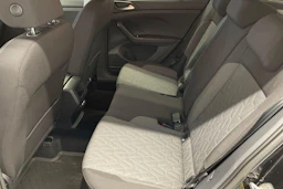 musta Volkswagen T-Cross 2026 kuva 8.