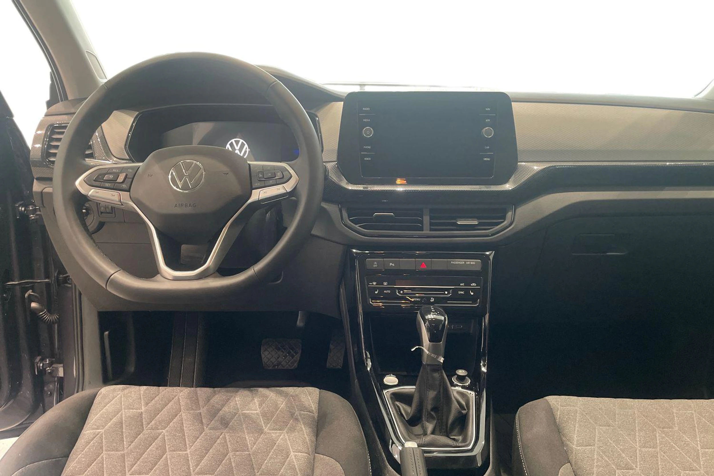 harmaa Volkswagen T-Cross 2026 kuva 7.