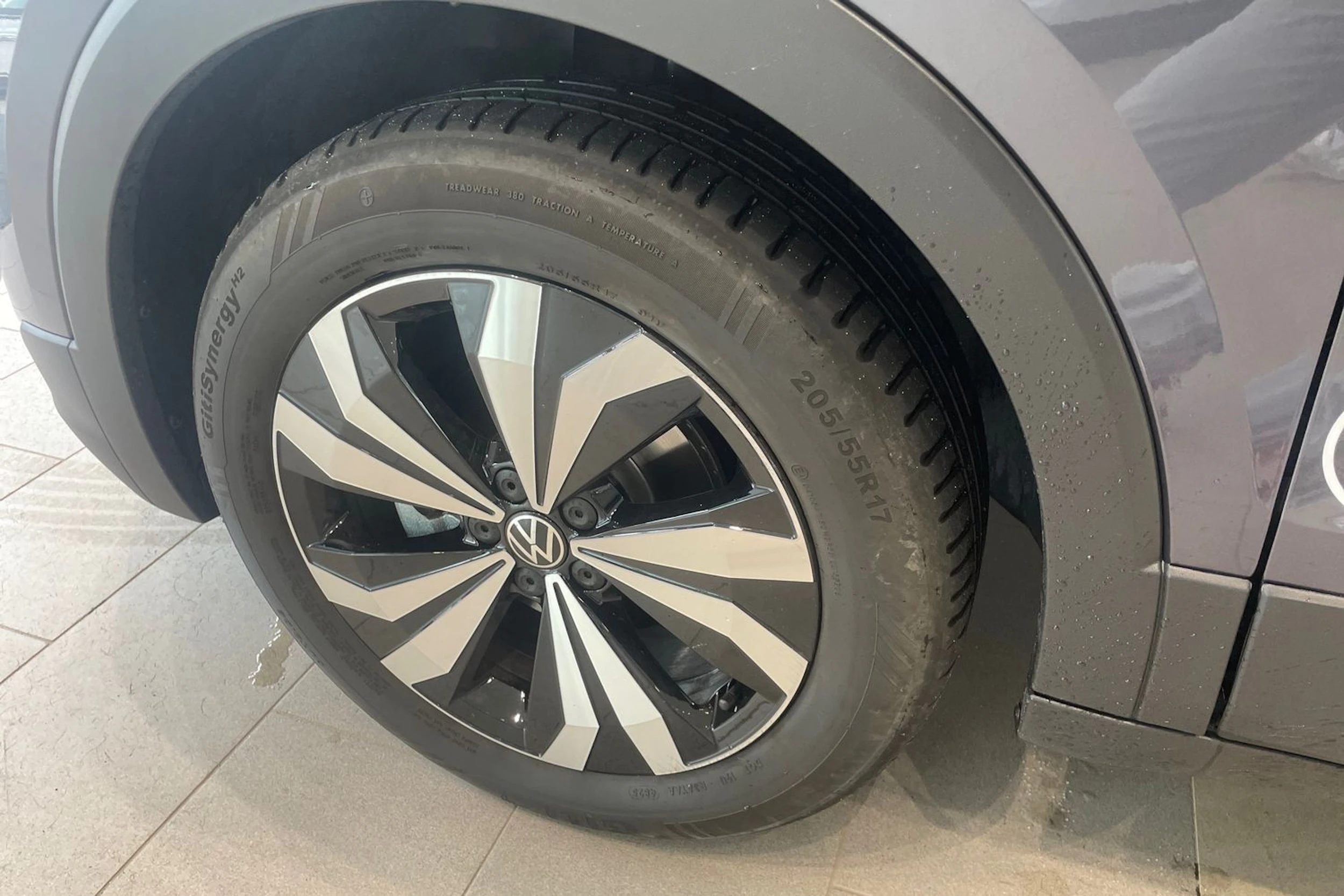 harmaa Volkswagen T-Cross 2026 kuva 10.