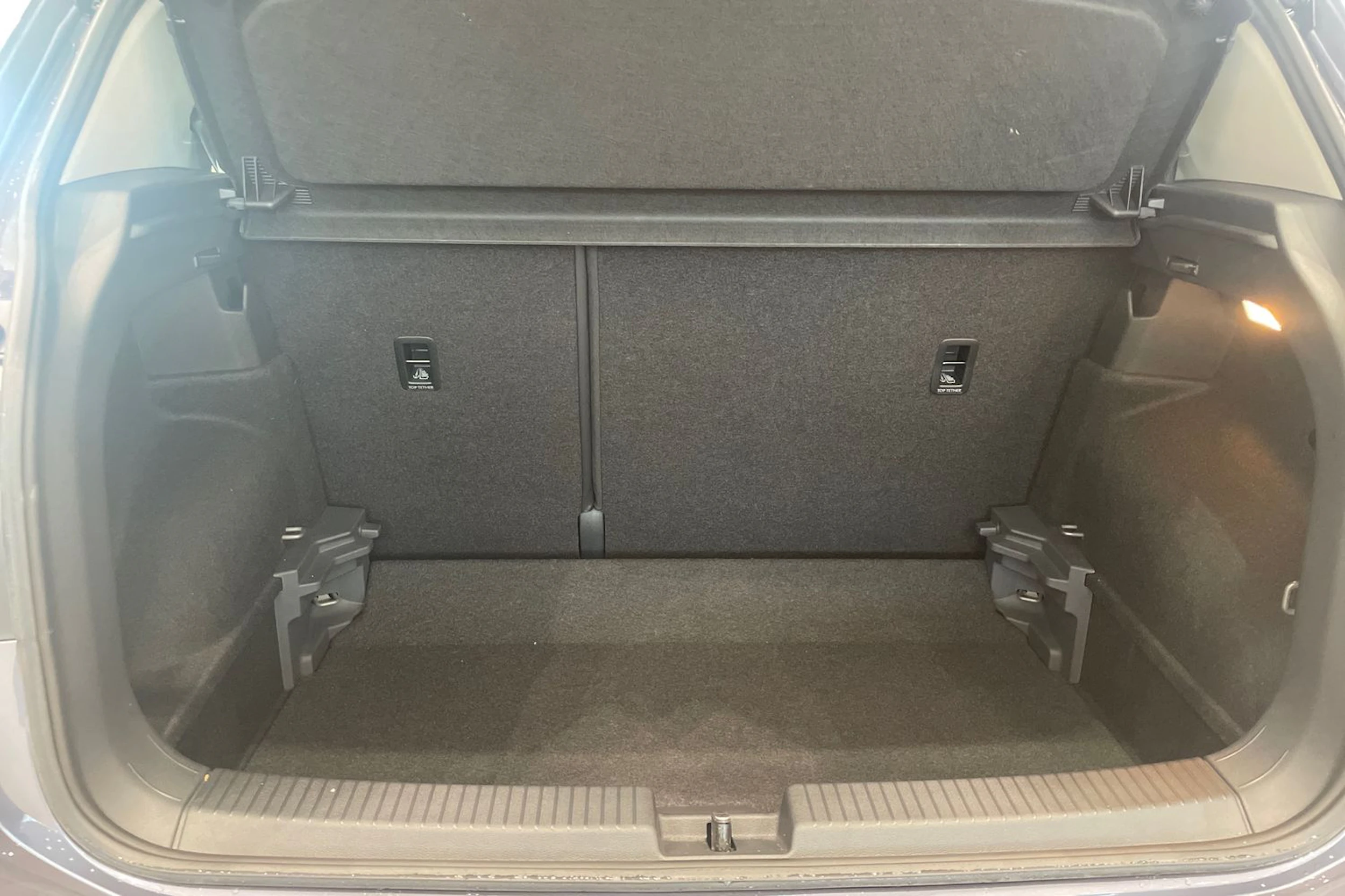 harmaa Volkswagen T-Cross 2026 kuva 11.