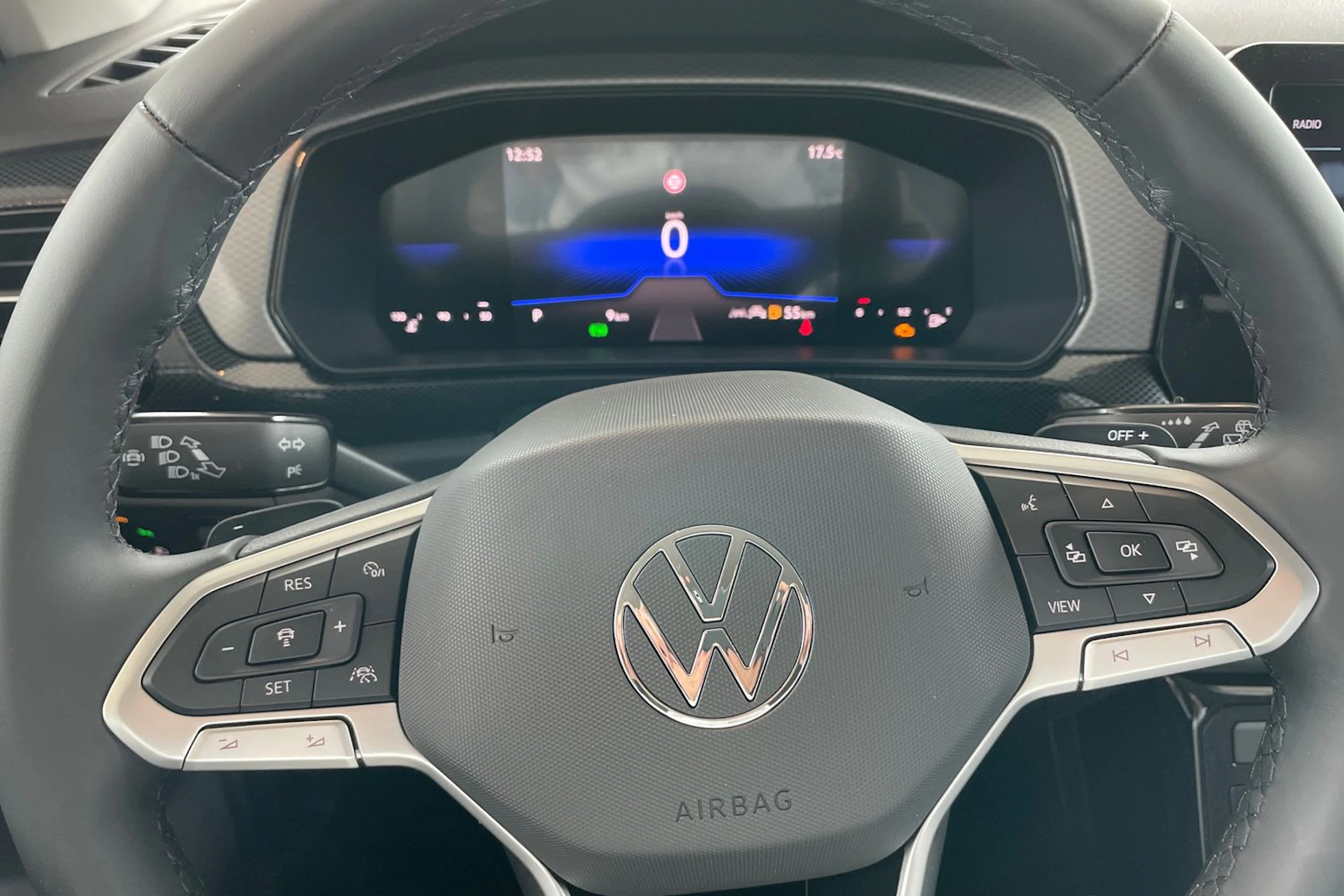 harmaa Volkswagen T-Cross 2026 kuva 11.