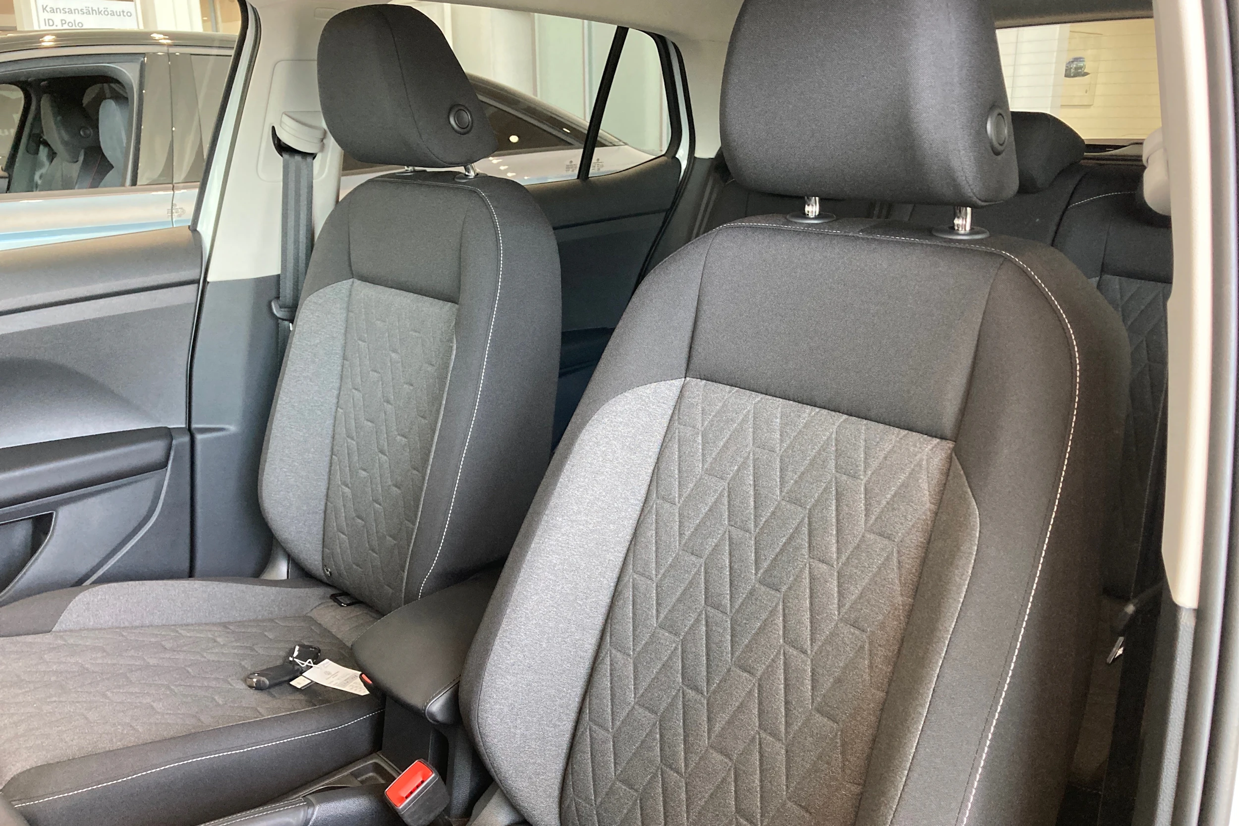 valkoinen Volkswagen T-Cross 2026 kuva 11.