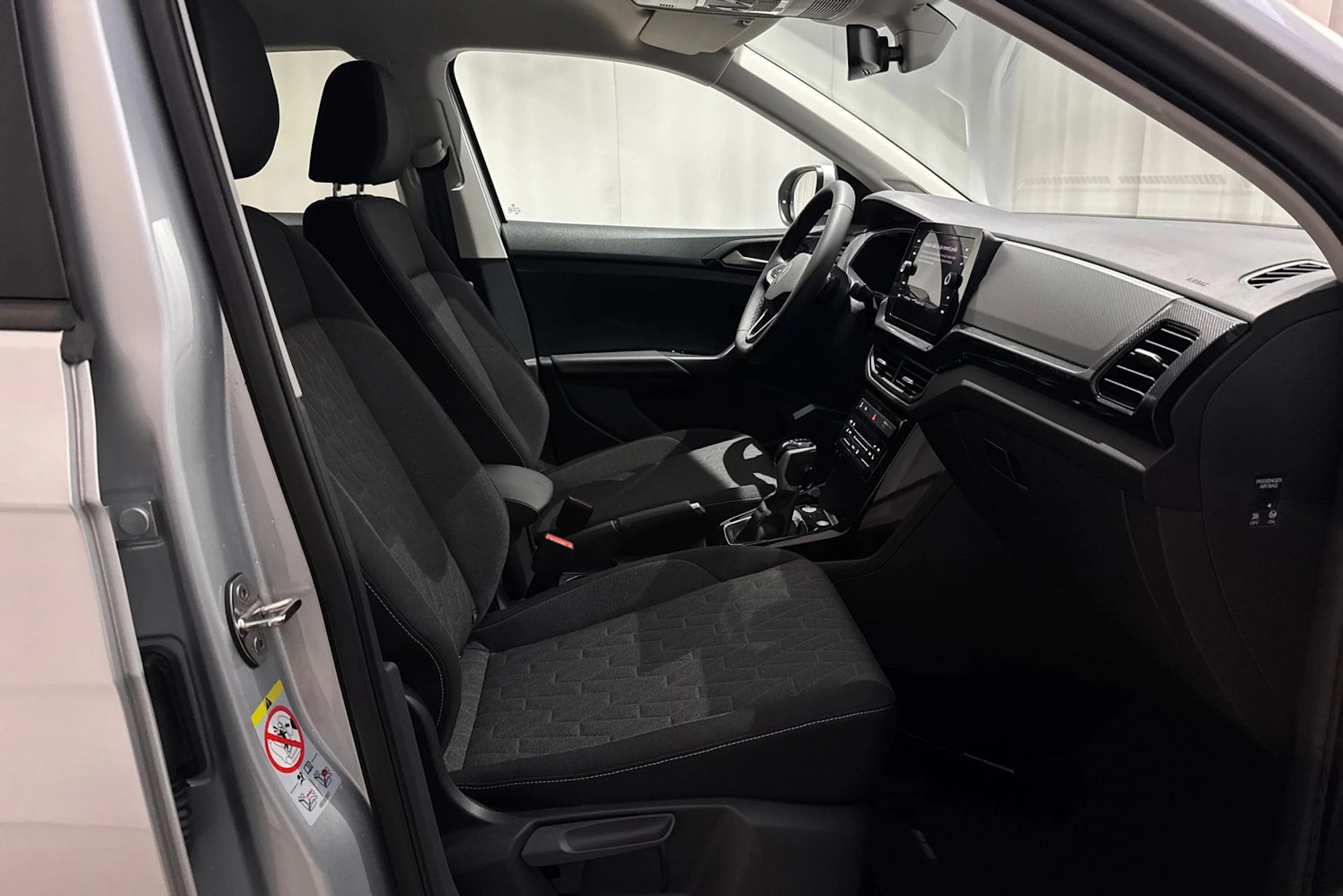 met. harmaa Volkswagen T-Cross 2027 kuva 11.