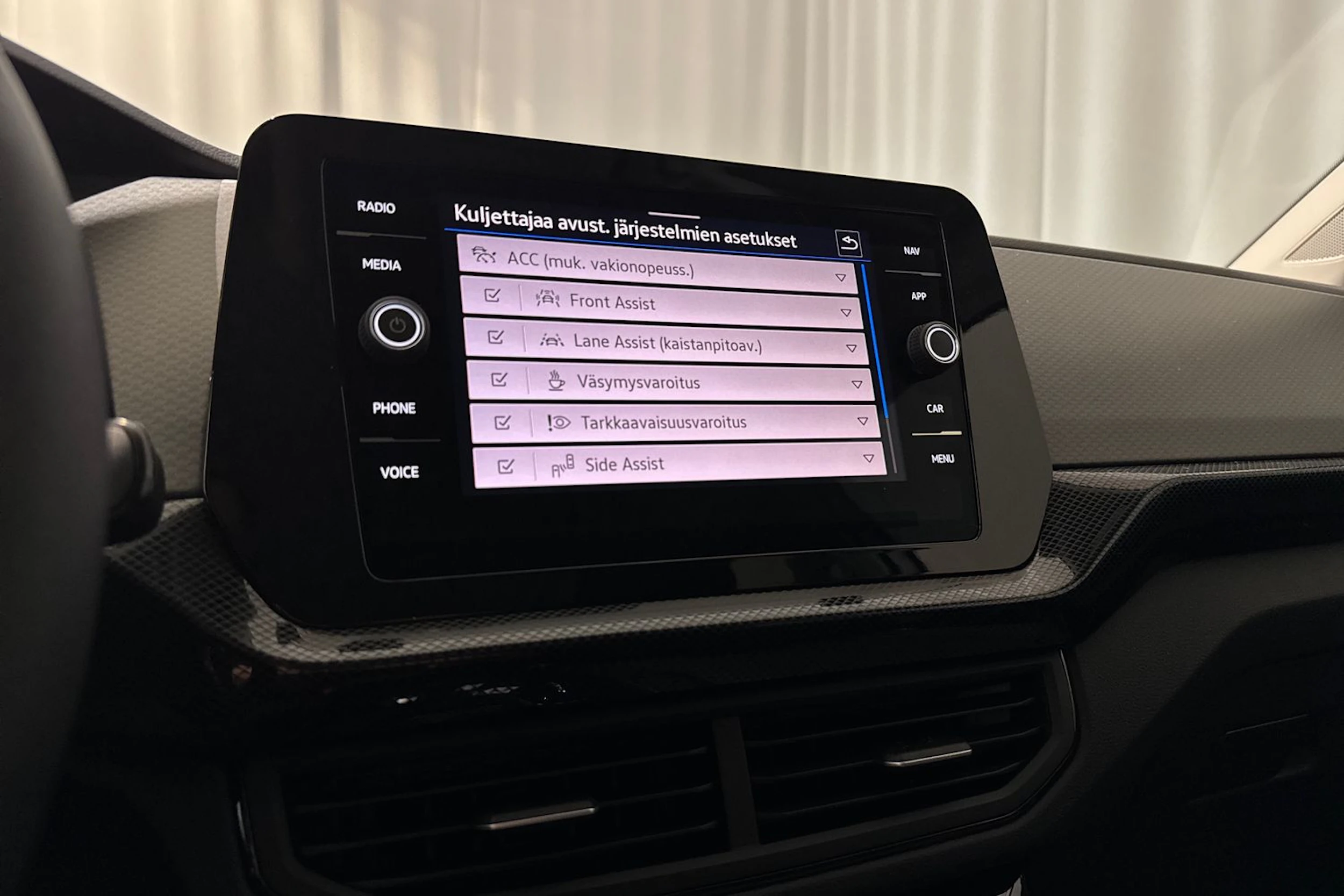 met. harmaa Volkswagen T-Cross 2027 kuva 17.