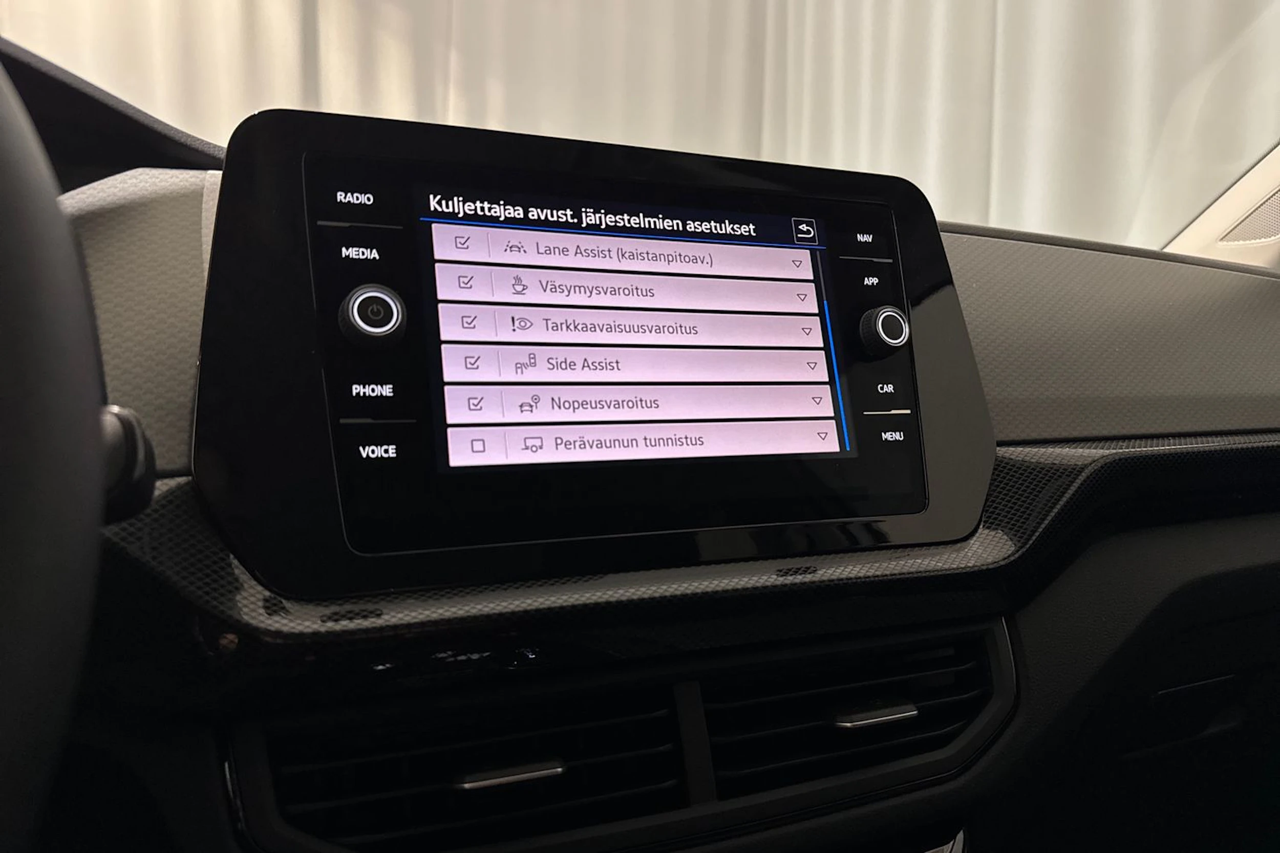 met. harmaa Volkswagen T-Cross 2027 kuva 18.