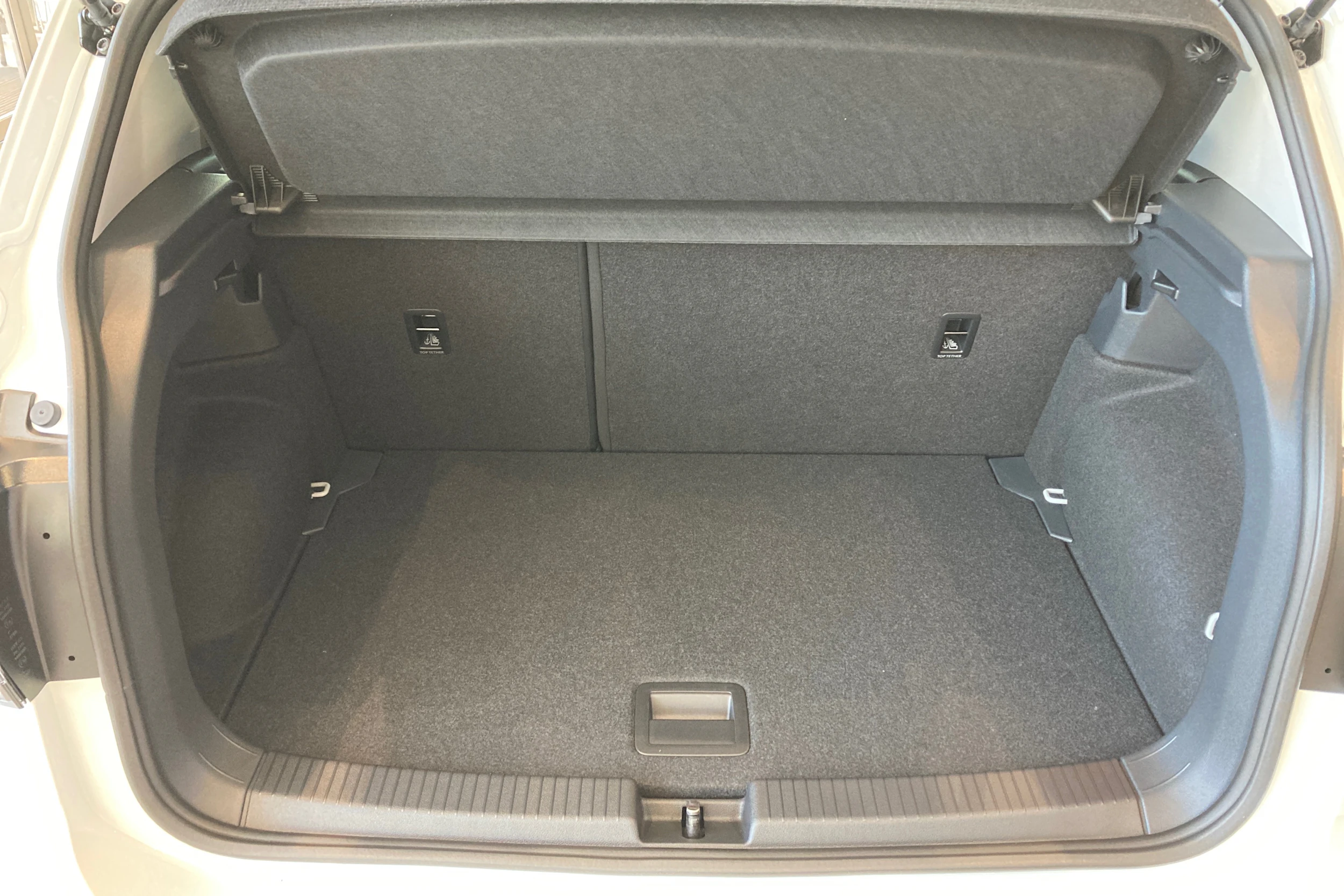 valkoinen Volkswagen T-Cross 2027 kuva 16.