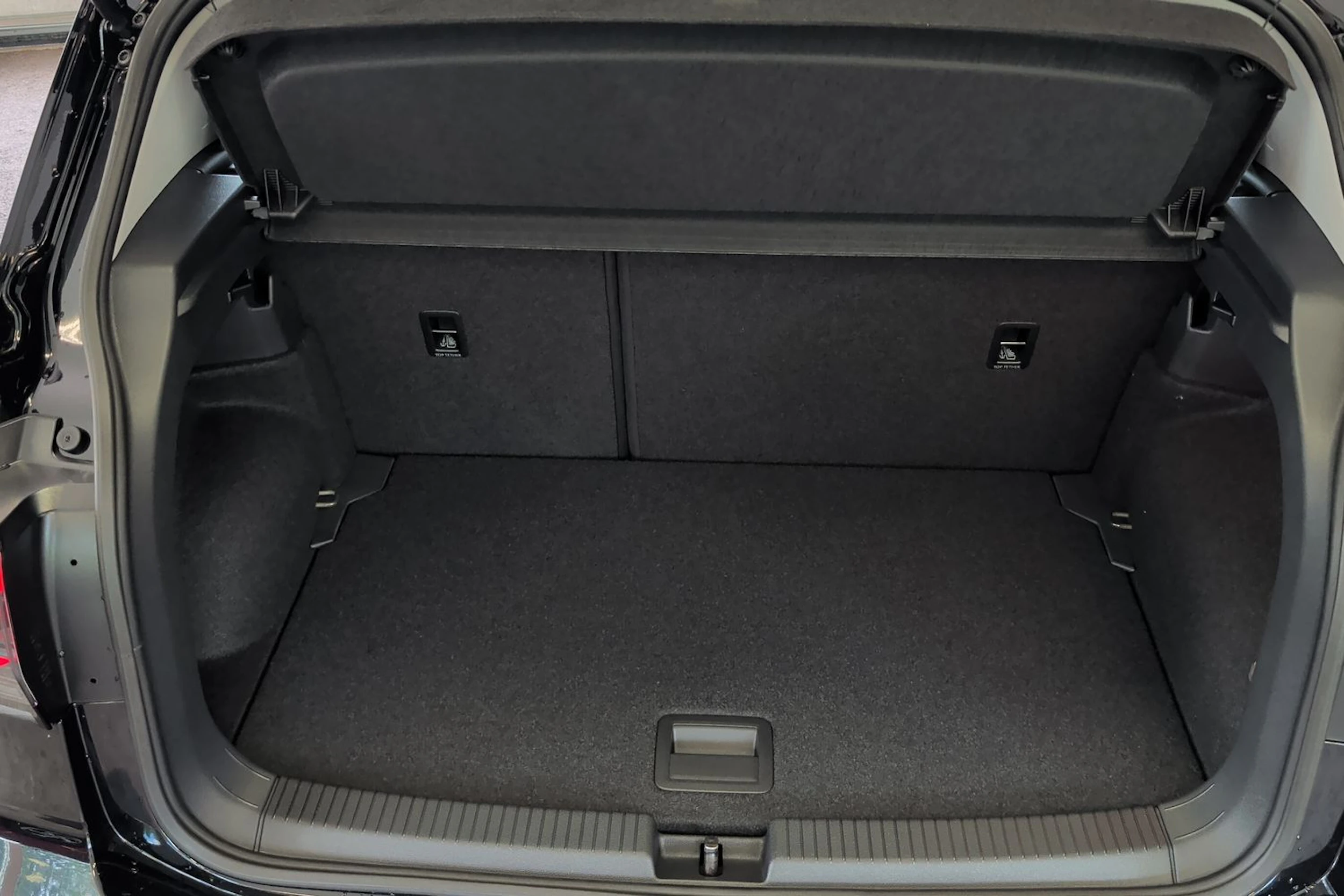 musta Volkswagen T-Cross 2027 kuva 10.