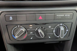 musta Volkswagen T-Cross 2027 kuva 15.
