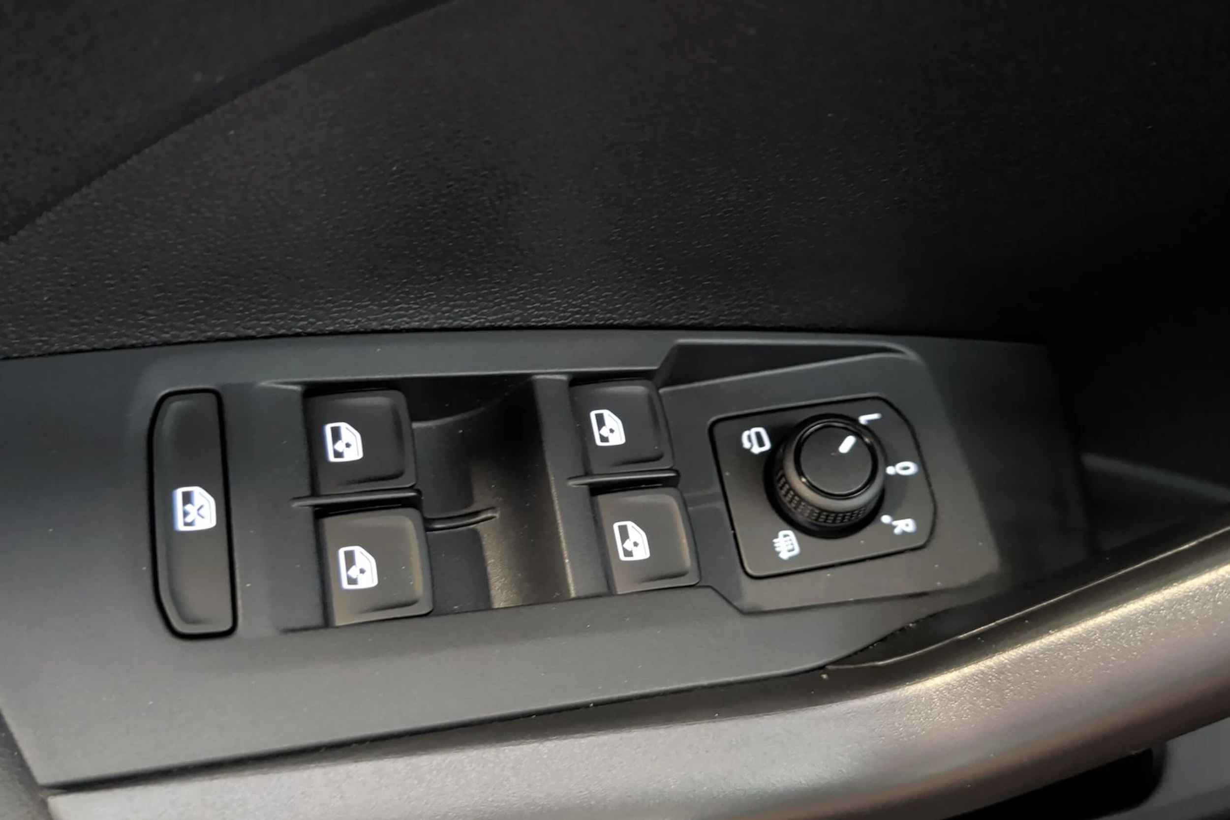 musta Volkswagen T-Cross 2027 kuva 21.
