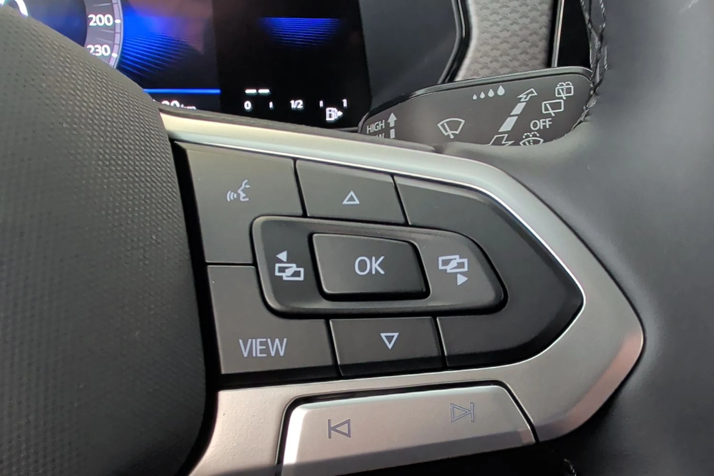 harmaa Volkswagen T-Cross 2027 kuva 18.