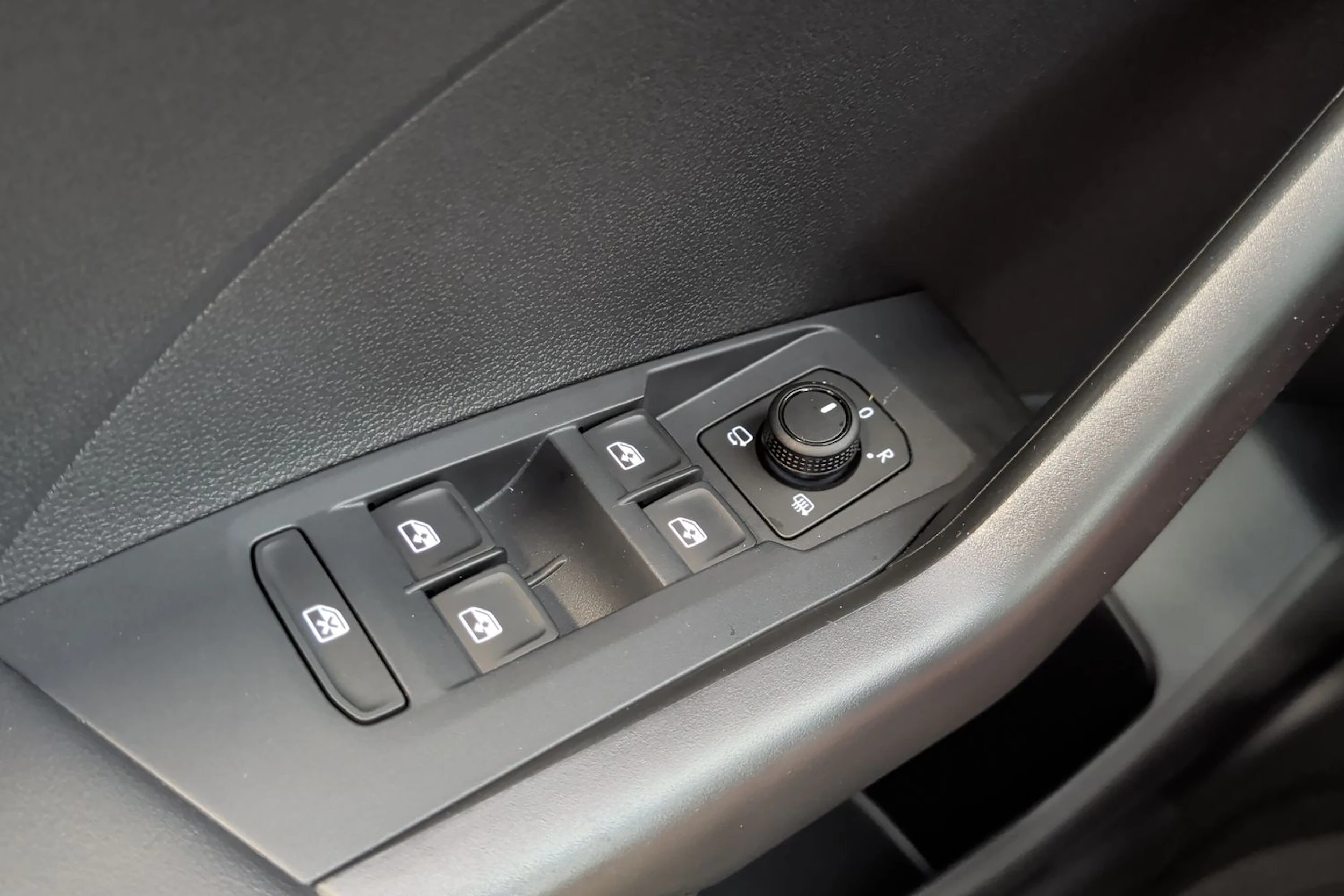 harmaa Volkswagen T-Cross 2027 kuva 19.