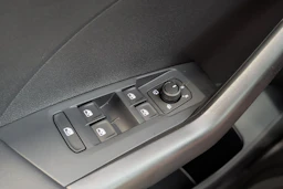 harmaa Volkswagen T-Cross 2027 kuva 19.