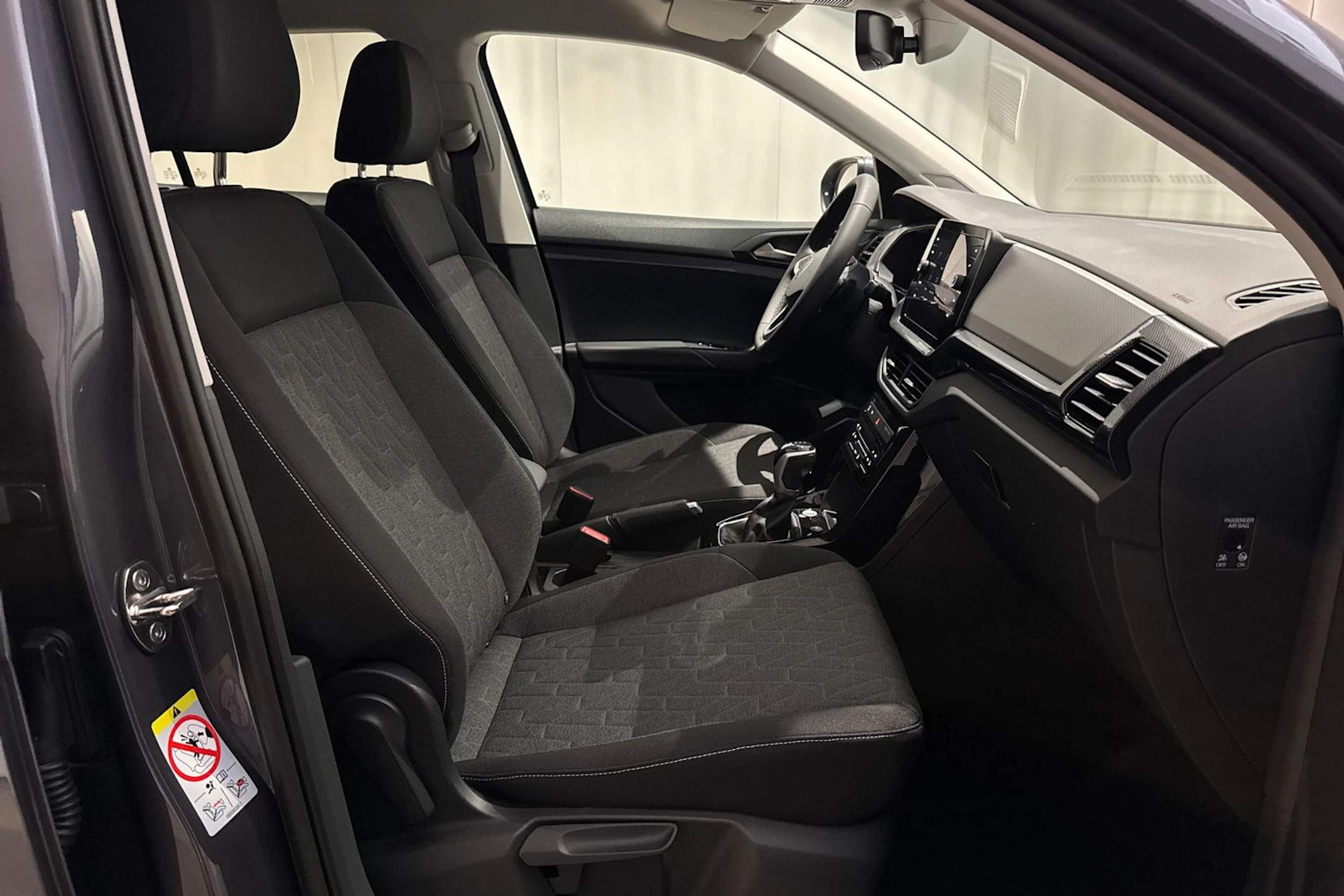 met. harmaa Volkswagen T-Cross 2027 kuva 11.