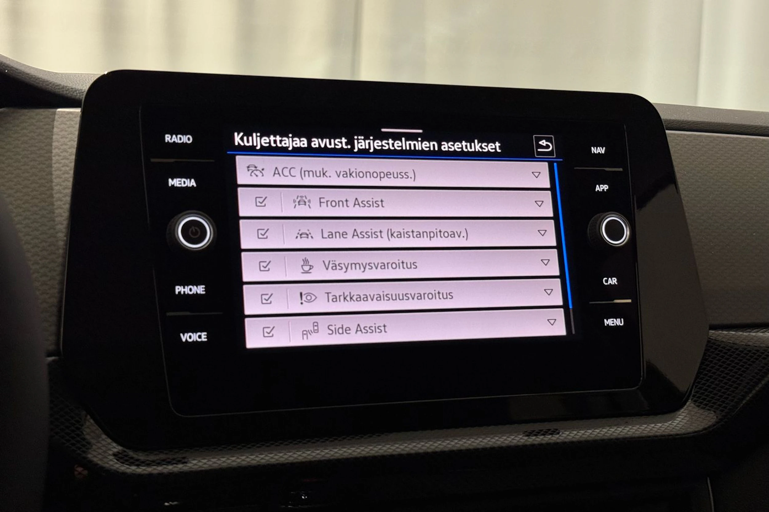 met. harmaa Volkswagen T-Cross 2027 kuva 17.