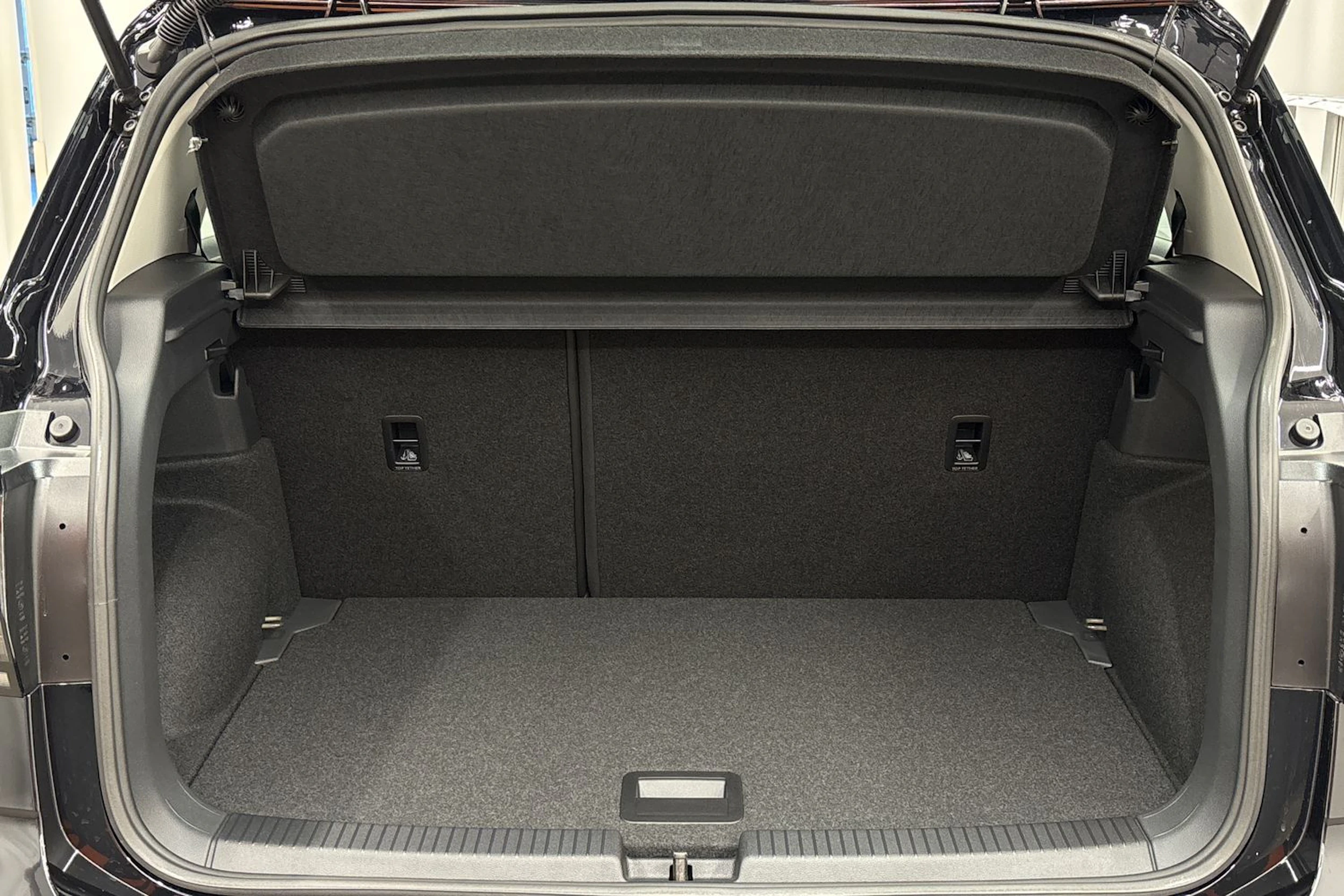 met. musta Volkswagen T-Cross 2027 kuva 20.