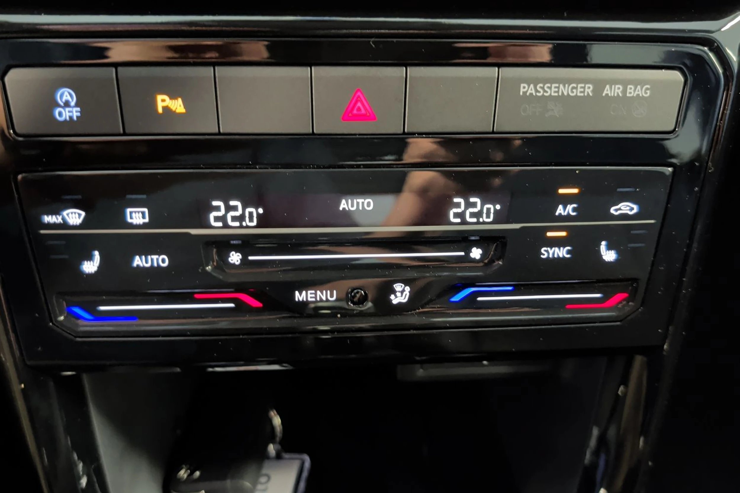 harmaa Volkswagen T-Cross 2027 kuva 17.