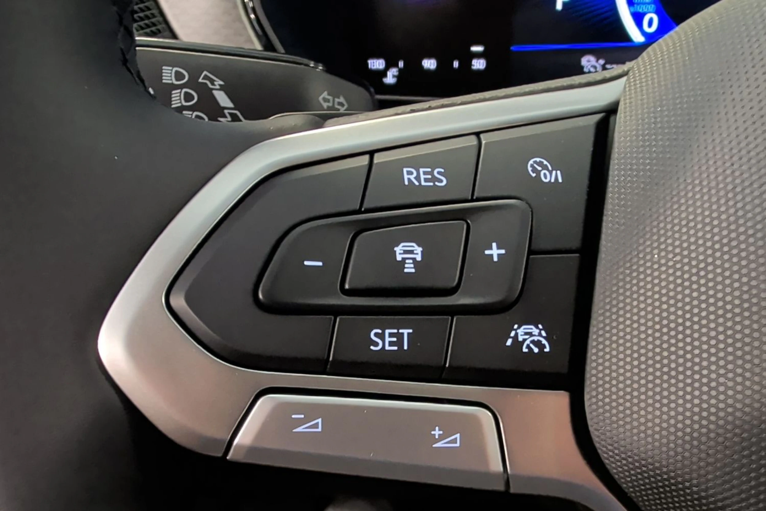 harmaa Volkswagen T-Cross 2027 kuva 19.